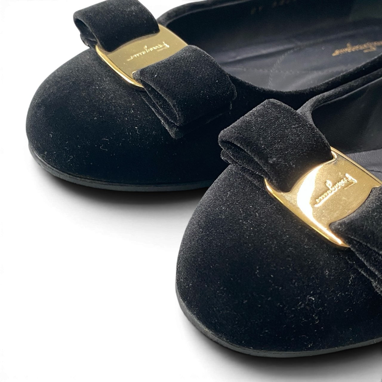 3d23 Salvatore Ferragamo サルヴァトーレフェラガモ VARINA ヴァリナ フラットパンプス バレエシューズ ヴァラリボン ベロア 0679013 6 1/2 ブラック レディース 女性靴k02i