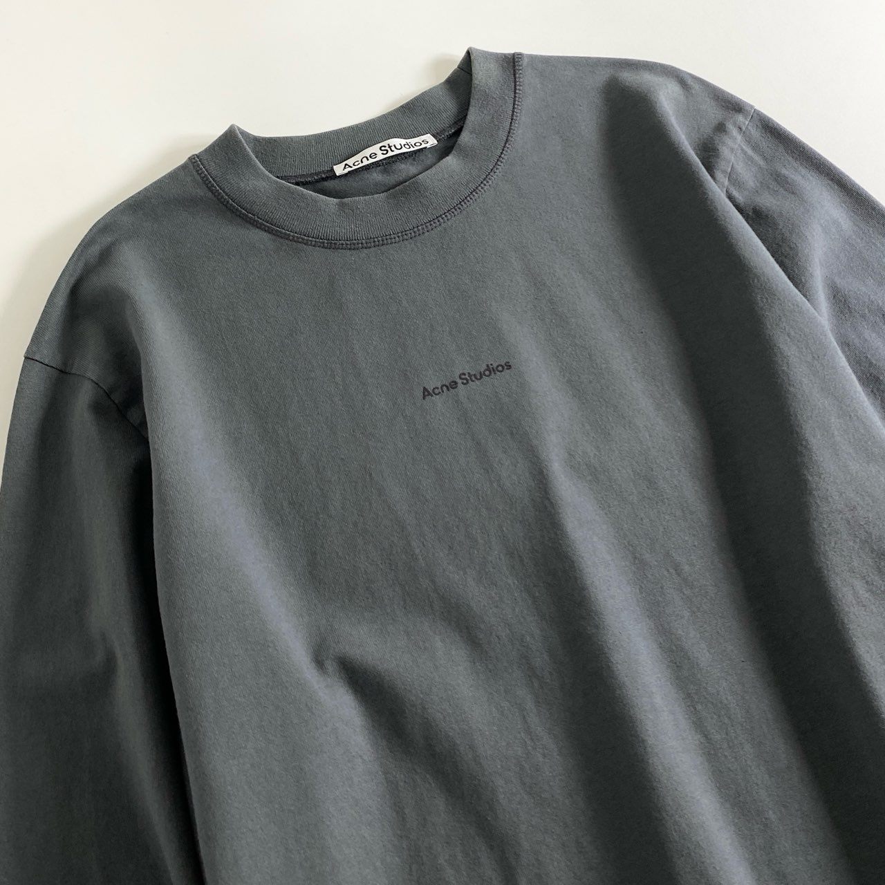 28e26 《美品》 Acne Studios アクネステュディオス スモールロゴ オーバーサイズ 長袖カットソー ロンT M グレー メンズ