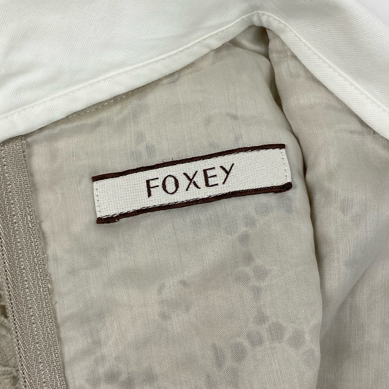 41i26《美品》FOXEY フォクシー リネンフラワーワンピース 半袖ワンピース カットワーク 膝丈 35330-SOFG12K 38サイズ ベージュ レディースk02i