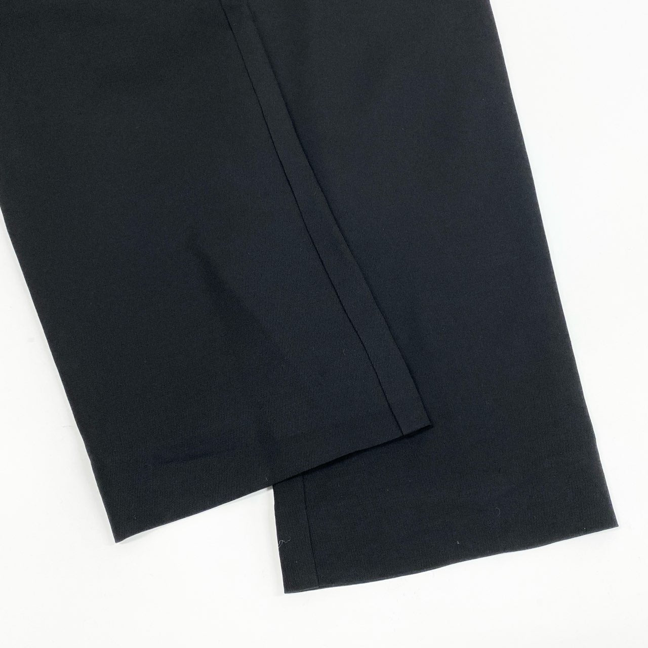 77j28《美品》YOHJI YAMAMOTO ヨウジヤマモト ポケットデザイン スラックス パンツ ボトム FG-P18-218 1サイズ ブラック レディースu02t