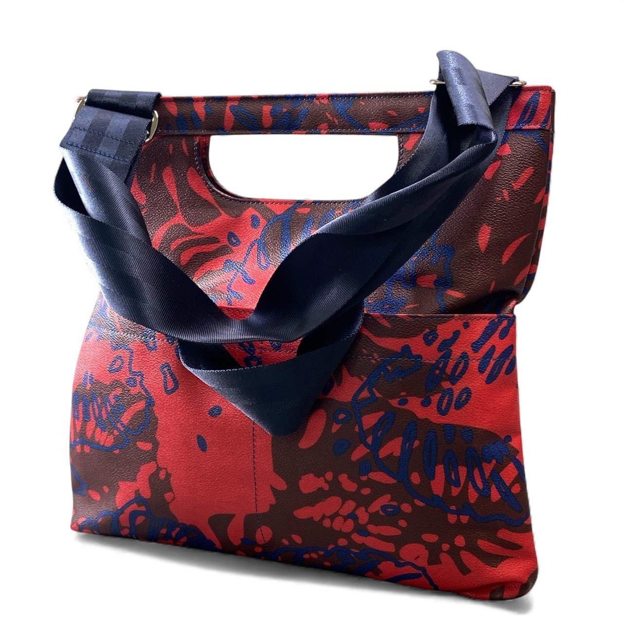 gk16《美品》 Vivienne Westwood ヴィヴィアンウエストウッド 2WAY ショルダーバッグ レッド レザー 総柄 ハンドバッグ クラッチバッグ 鞄 カバンt18r