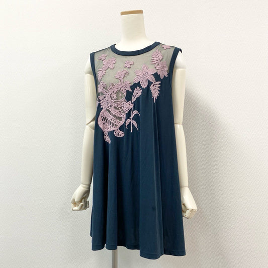 70i2 《未使用保管品》 タグ付 TOKUKO 1er Vol トクコプルミエヴォル シアー素材切替 花柄刺繍 ノースリーブワンピース チュニック 日本製 9 Mサイズ ブラック レディースo07t