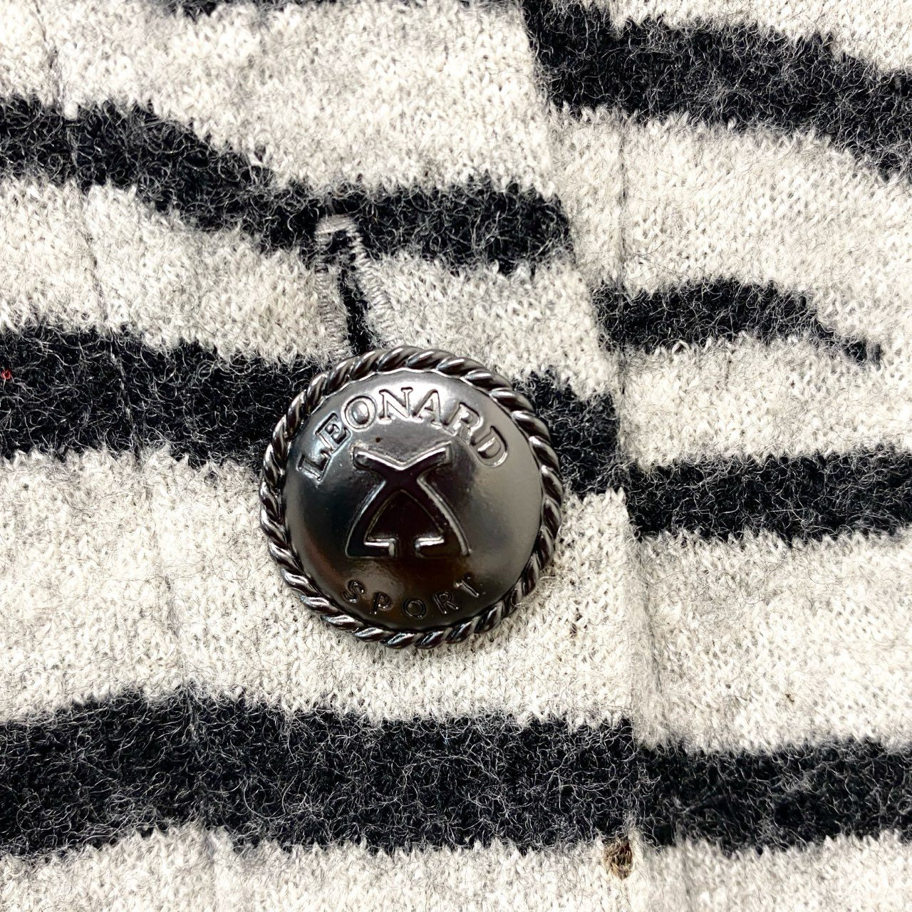 70b13 【美品】LEONARD SPORT レオナール スポーツ ウールジャケットコート ハイネックジャケット メタルロゴボタン ゼブラ柄 総柄 0567662 42サイズ グレー ブラック ウール100％ レディース 女性用u02t