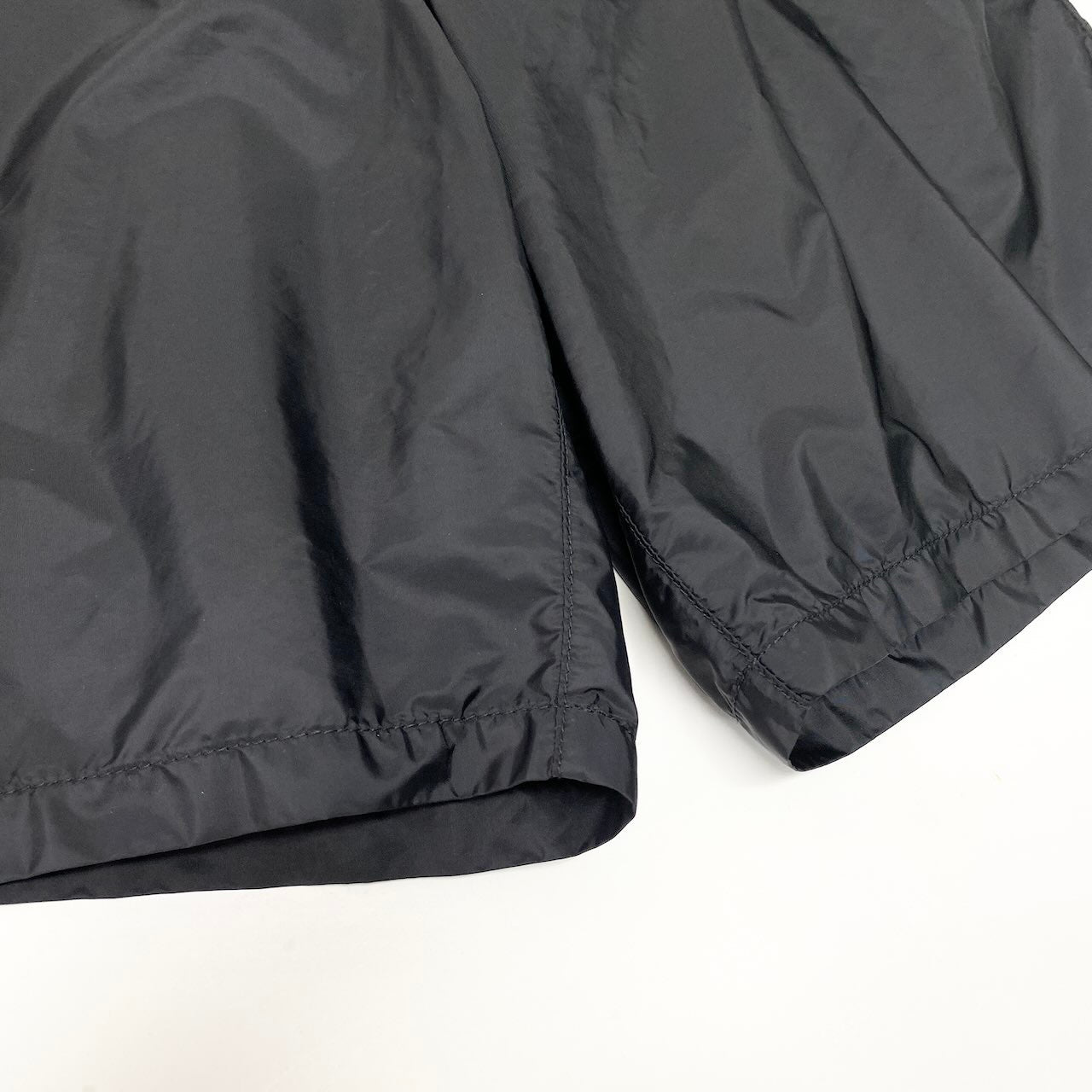 e10 PRADA 2021 ロゴ入りナイロンショーツ 50サイズ ブラック リサイクルポリアミド100％ メンズ 男性用k02i