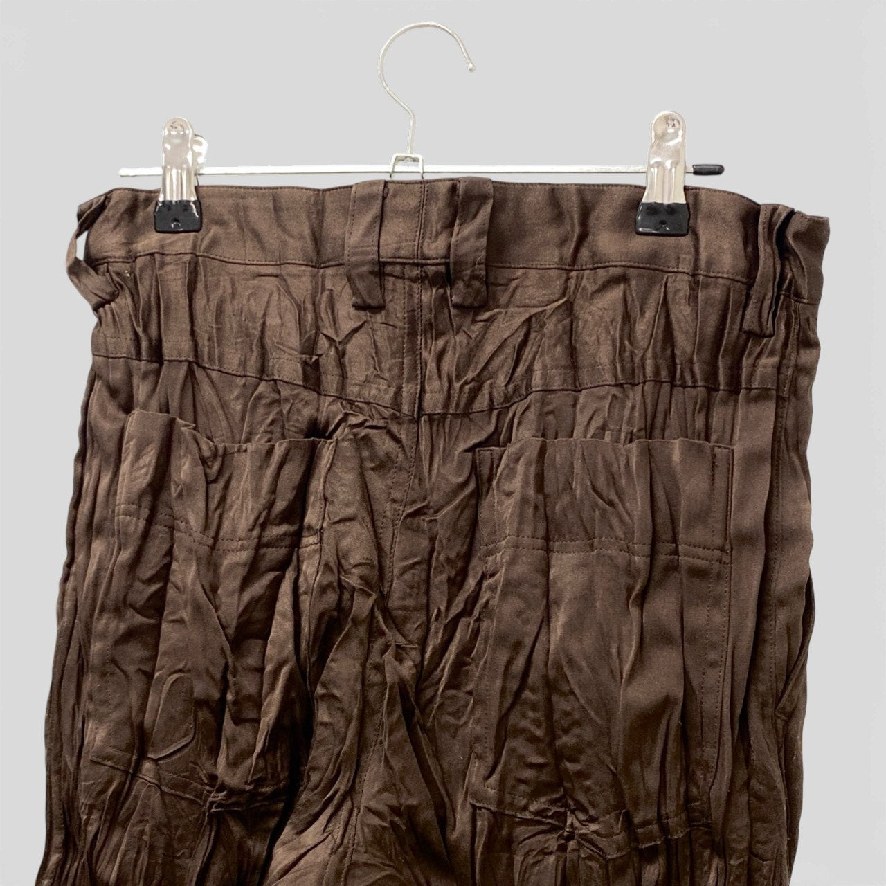 Ab13 ISSEY MIYAKE イッセイミヤケ プリーツスラックスパンツ ボトムパンツ プリーツ加工 IM74-FF618 Mサイズ ブラウン ポリエステル100％ メンズ 男性用u02t