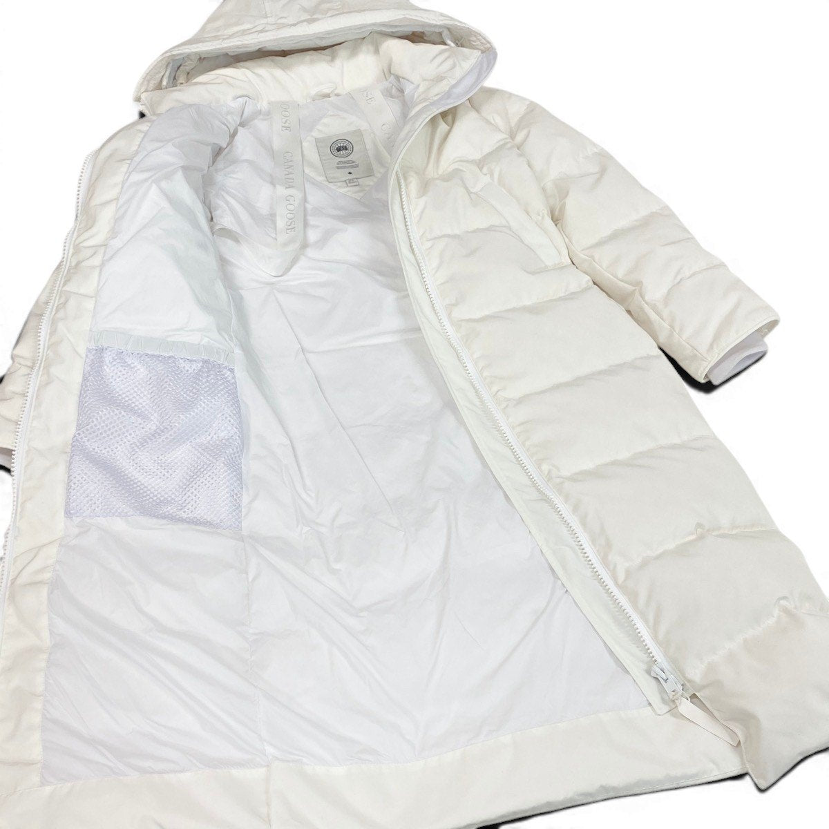 13f3 《美品》定価25万 CANADA GOOSE カナダグース Mystique Parka ミスティークパーカ ロングダウンコート 3035W1 サイズXS ホワイトt18r