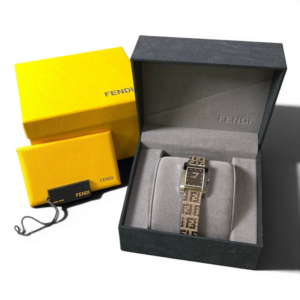 f24 FENDI 腕時計 ズッキーノ スクエア 141-7000L-107 ブラウン系 レザー レディース 女性用k02i