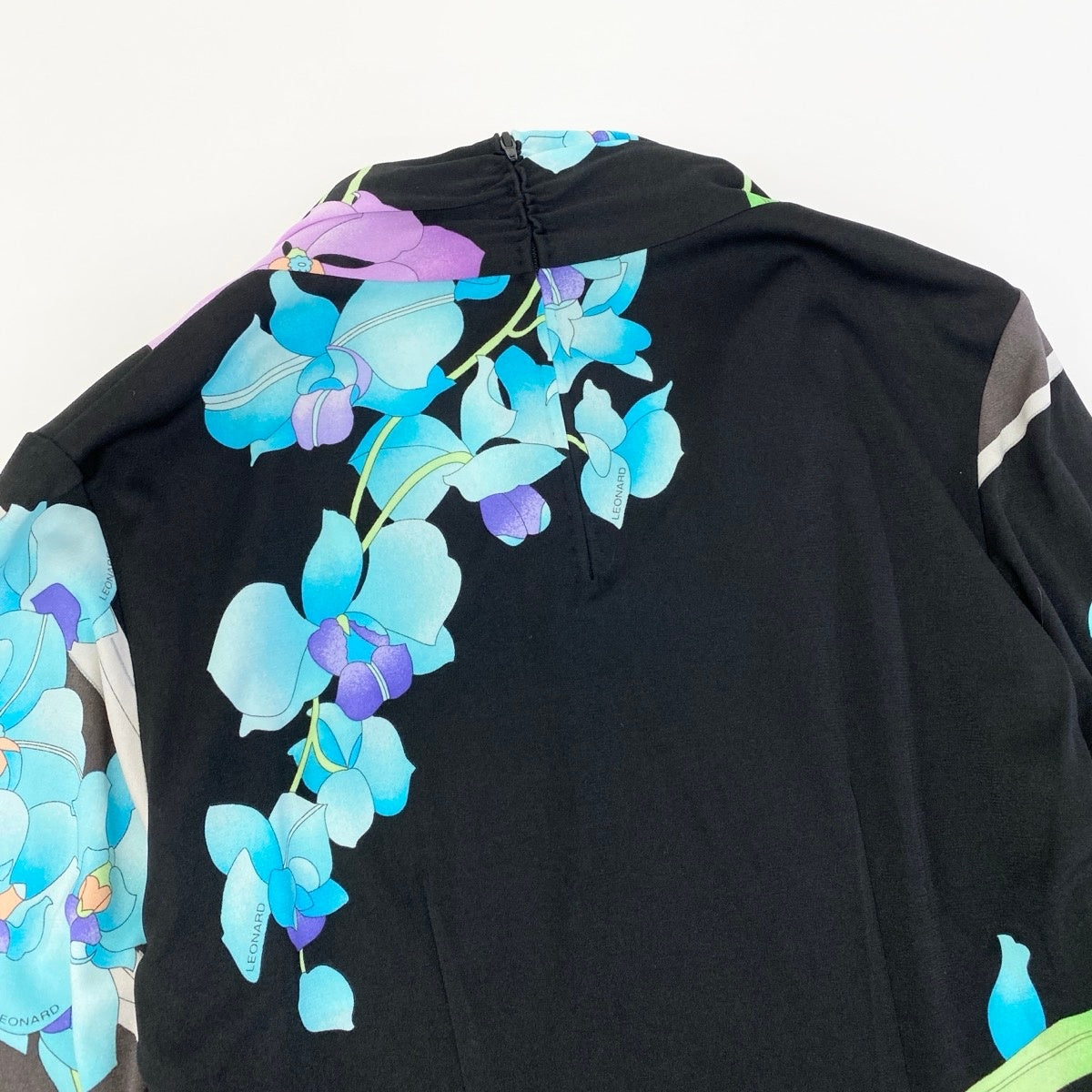 11e27【美品】 LEONARD FASHION レオナール ロングワンピース 美しい花柄プリント カンカン素材 長袖 サイズ40 マルチカラー レディース 女性用u02t