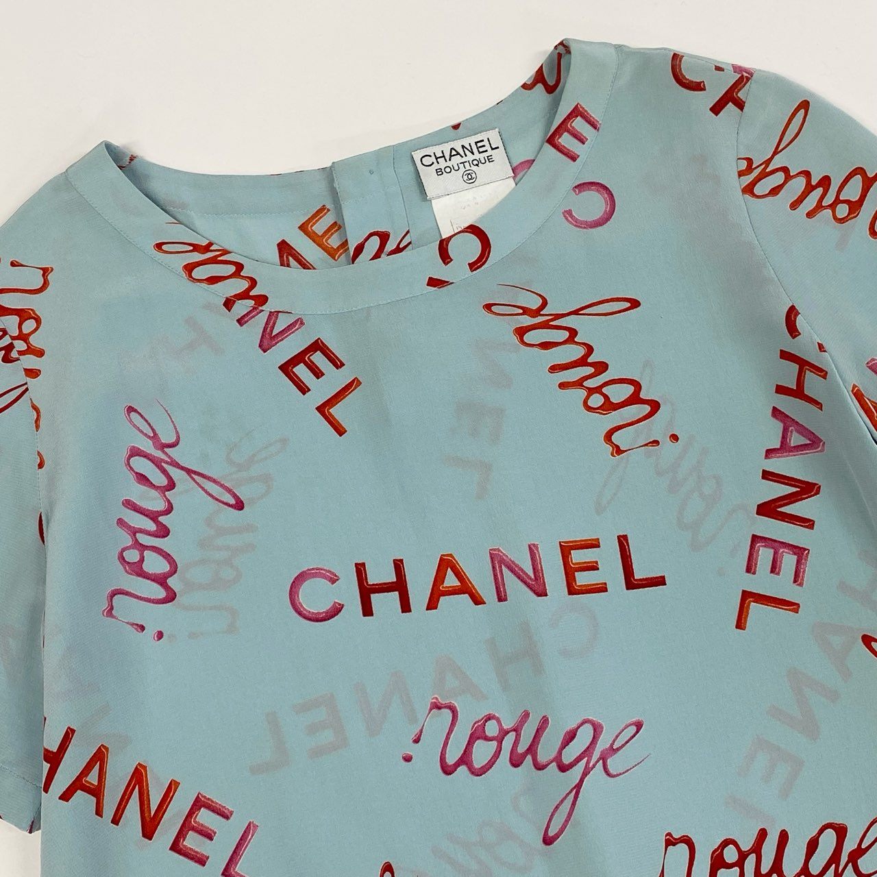 Ca15 【archive】CHANEL ヴィンテージ シャネル 1996年 96P ロゴプリント シルクブラウス 半袖ブラウス サイズ36 ブルー系 レディース トップスta1