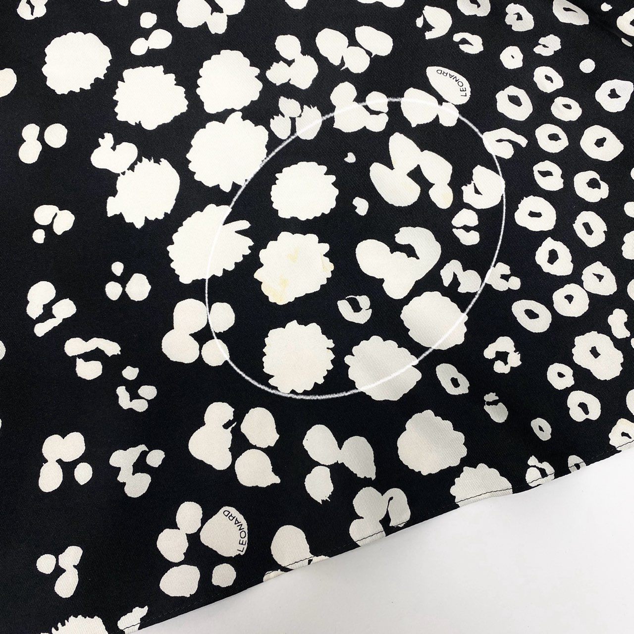 83b23 LEONARD レオナール ロングカーディガンジャケット ガウンカーディガン 美しいプリント 9ARサイズ ブラック アイボリー コットン100％ レディース 女性用u02t