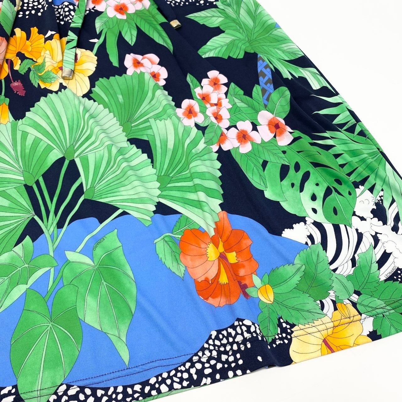 15d12 LEONARD PARIS レオナール 半袖ワンピース 美しい花柄プリント ウエストリボン 膝丈 イタリア製 サイズ38 ネイビー ナイロン100％ レディース 女性用u02t