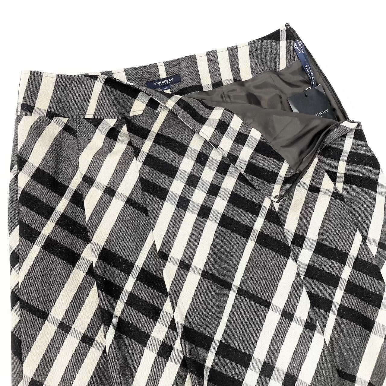80e12 BURBERRY LONDON バーバリー ロンドン タックプリーツ チェックスカート サイズ46 グレー 大きいサイズ レディースt18r