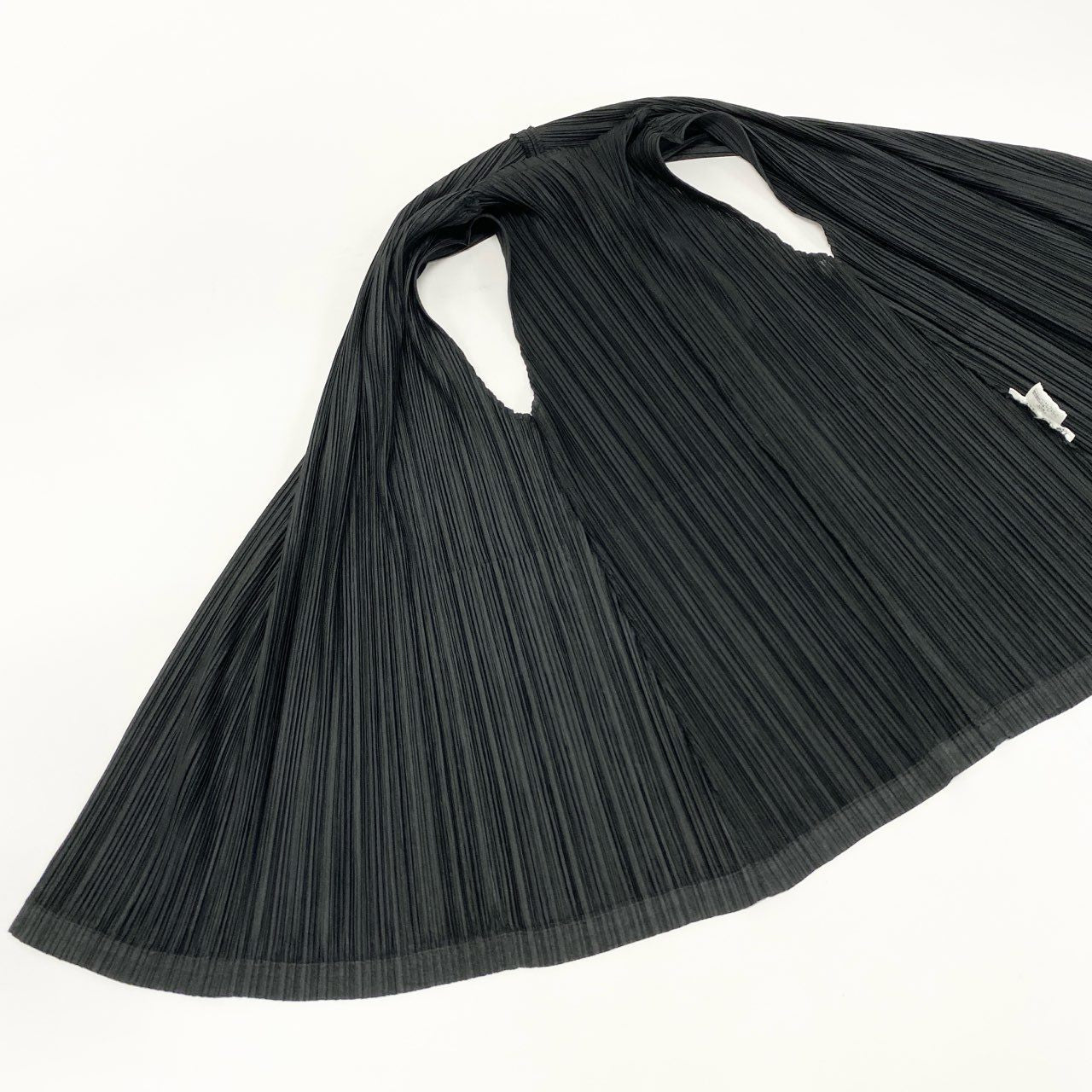 14j10 PLEATS PLEASE プリーツプリーズ フロントオープン ジレ ベスト イッセイミヤケ PP21-JE163 3サイズ ブラック レディースu02t