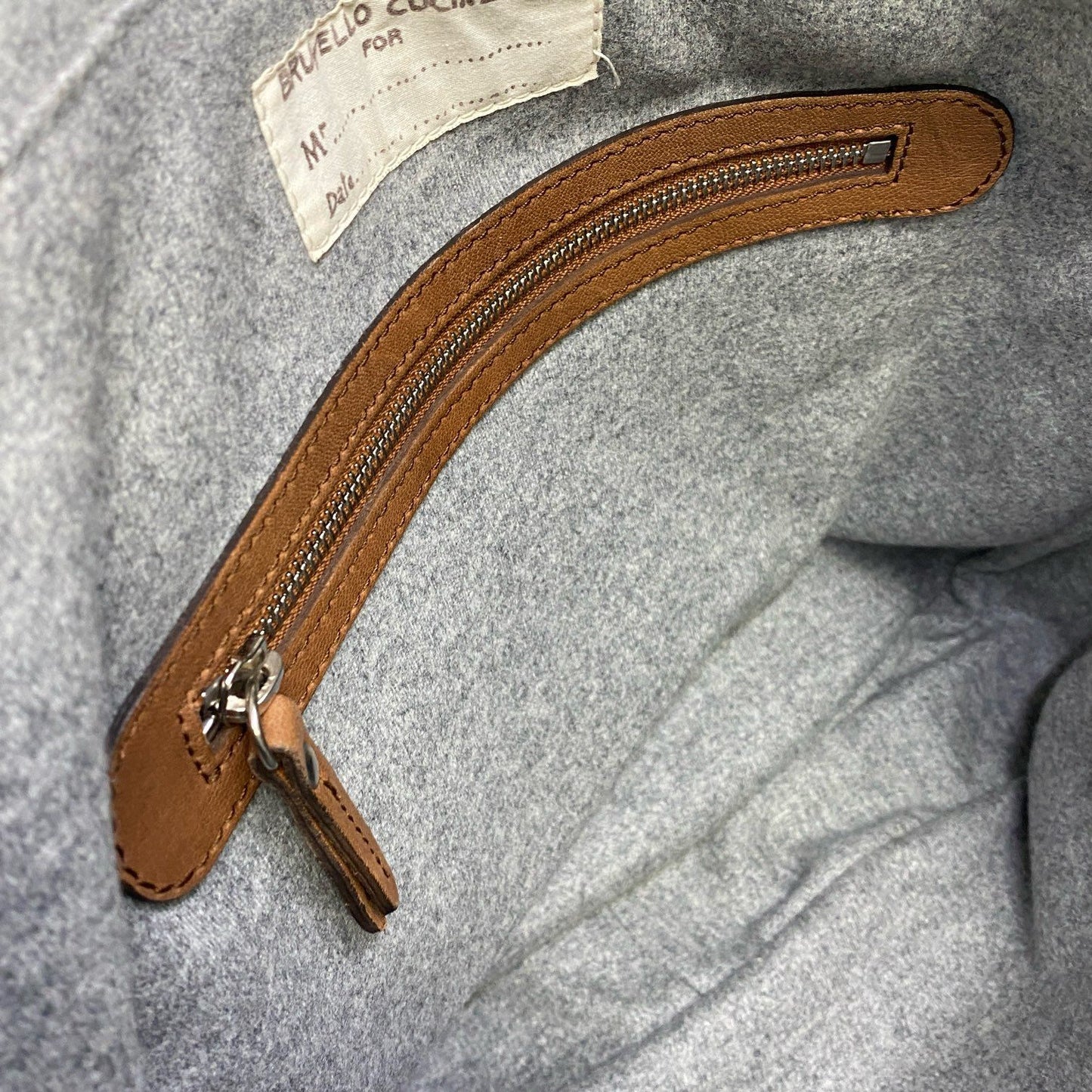 Hg9 BRUNELLO CUCINELLI ブルネロクチネリ 最高級 レザーショルダーバッグ ブラウン leather メッセンジャーバッグ 本革 フォーマル 大容量◎