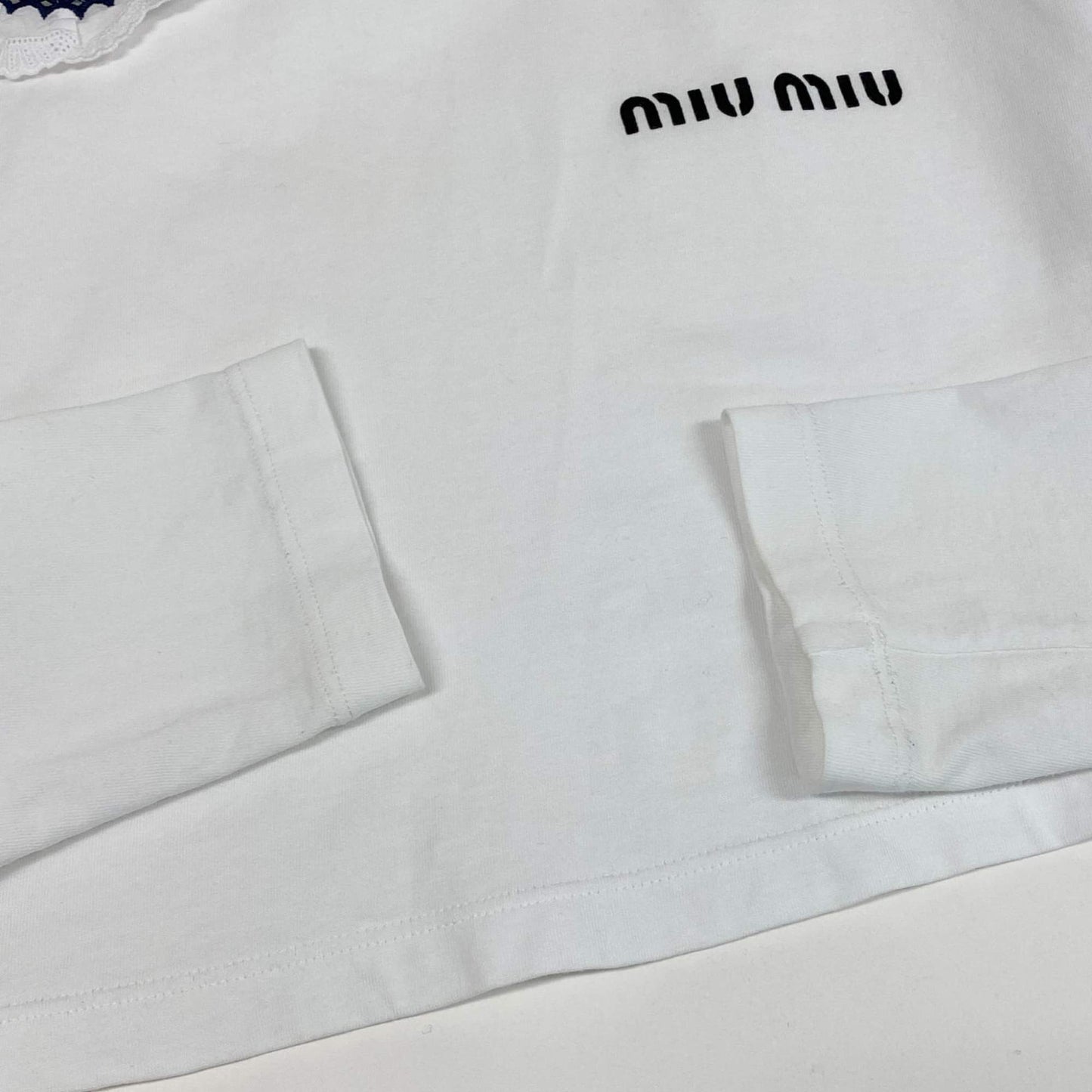 b23 miu miu ミュウミュウ 2021年 刺繍レース襟 襟付きカットソー 長袖ポロシャツ クロップドシャツ サイズM ホワイト レディースta1