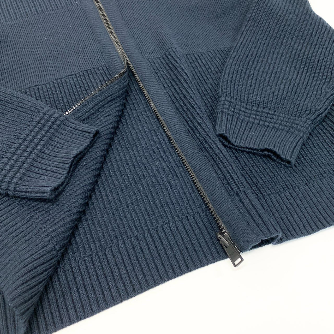 71i26 HUGO BOSS ヒューゴボス ドライバーズニット ジャケット XL ネイビー ロゴパッチ カーディガン 紳士服t18r