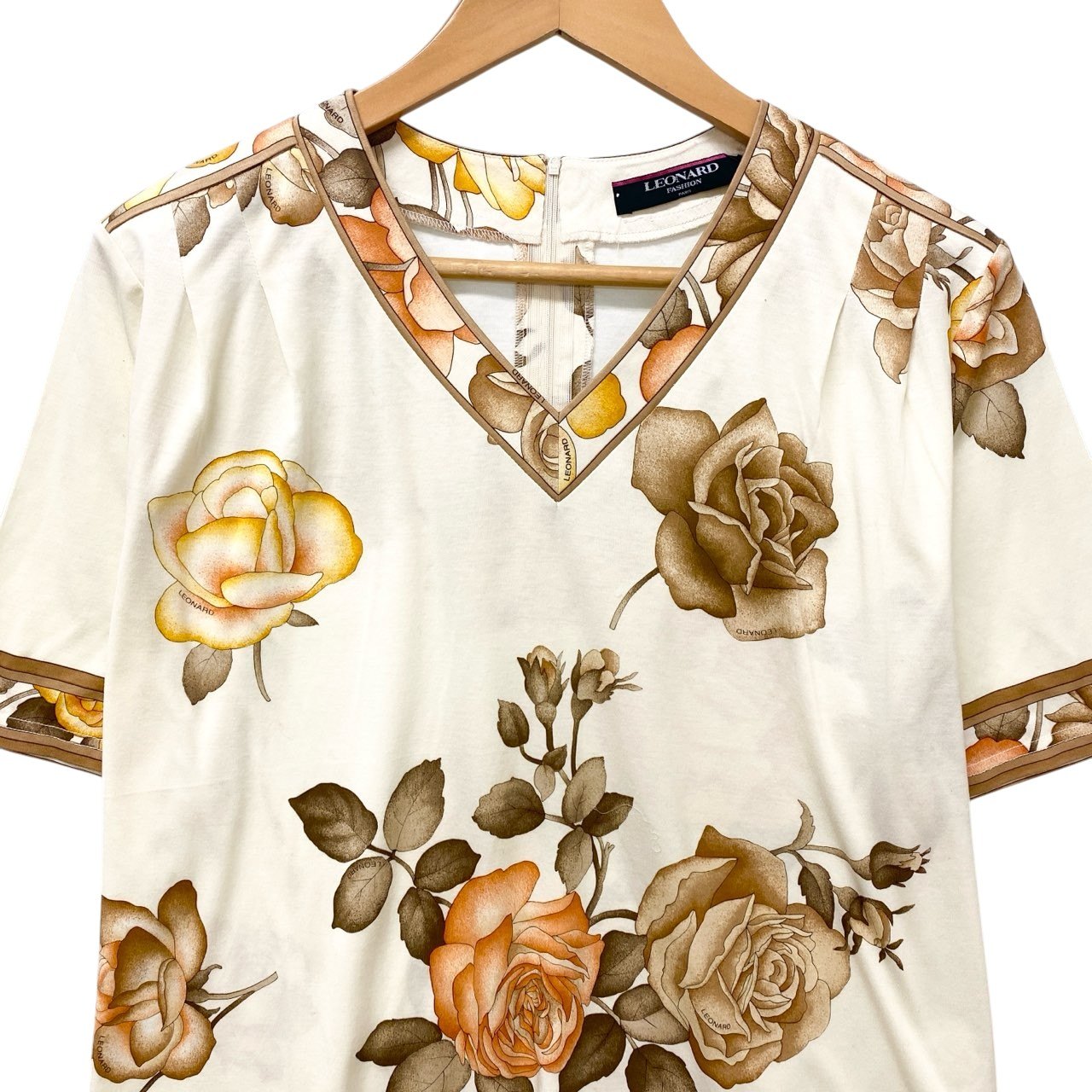 51c13 LEONARD レオナール 美しい花柄プリント 半袖Tシャツ カットソー トップス LL マルチカラー コットン レディースu02t