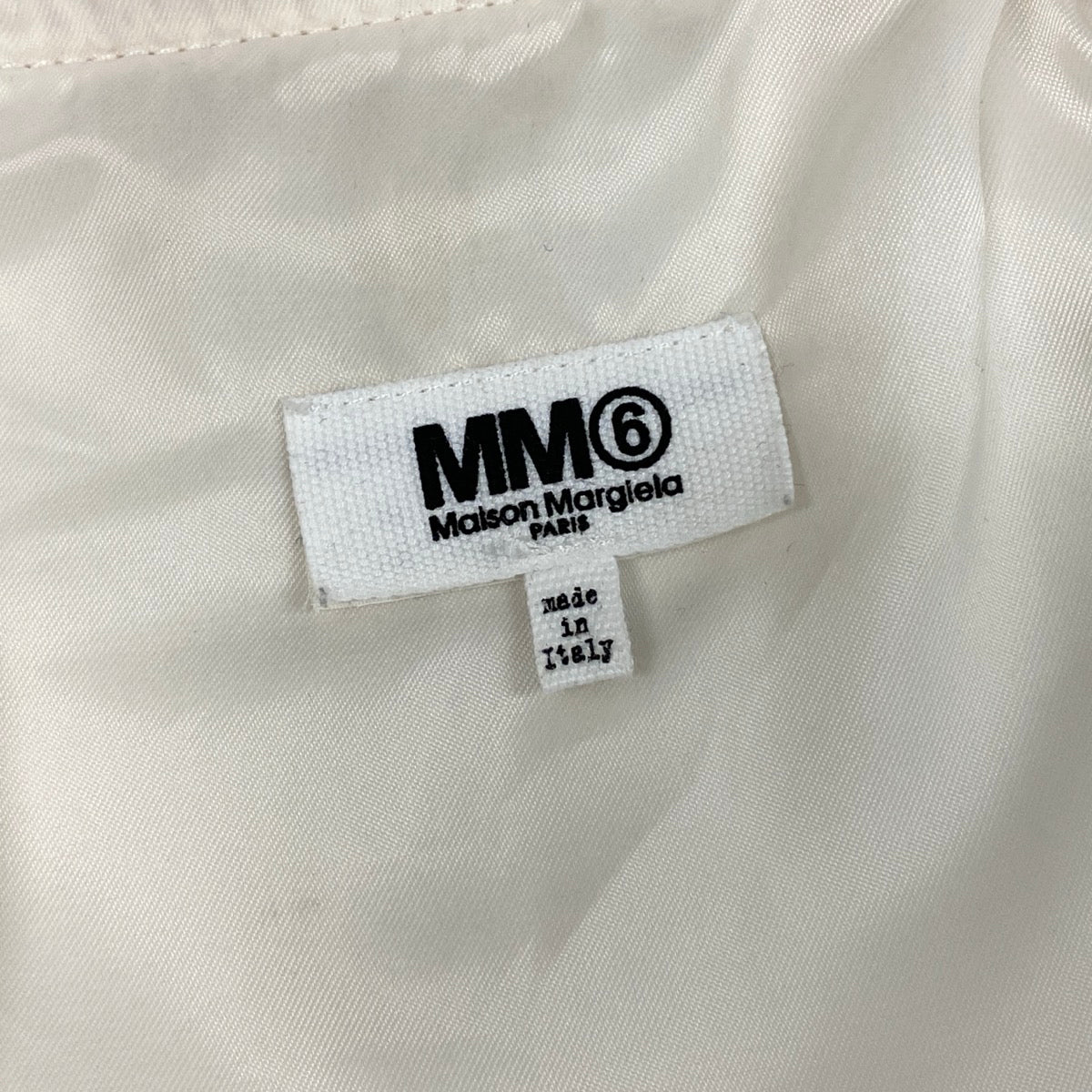 Af29 MM6 Maison Margiela マルタンマルジェラ スタジャン ヴィンテージ加工 アウター ジャケット サテン イタリア製 レディース 女性用 S62AN0088 38 オフホワイトu02t