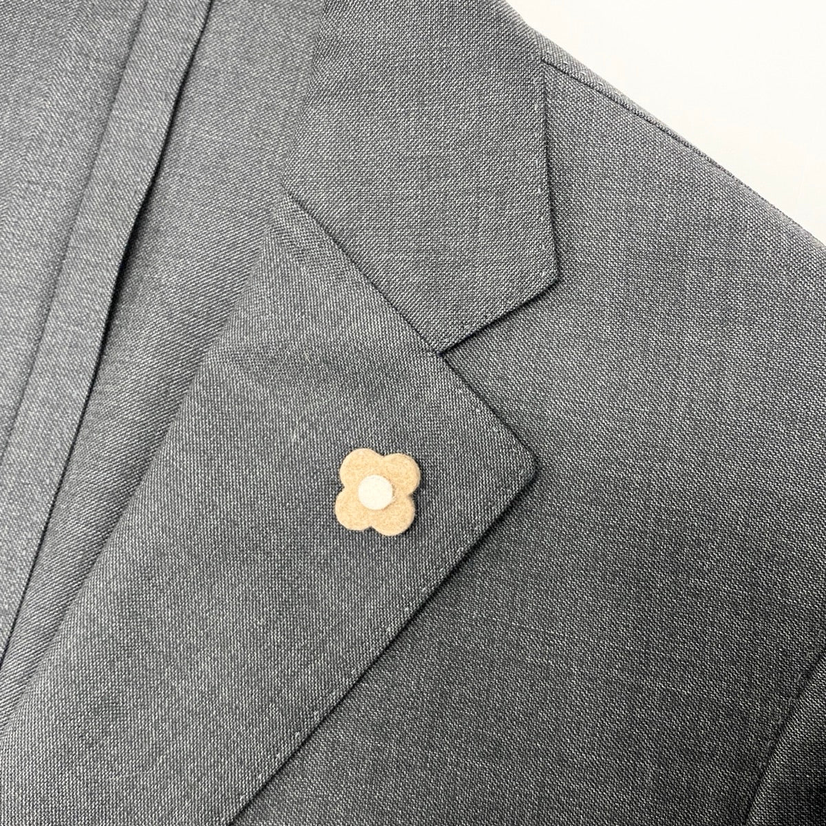 11e27 LARDINI ラルディーニ スリーピーススーツ 3ピース セットアップ ブートニエール付 サイズ50 グレー メンズ 紳士服u02t