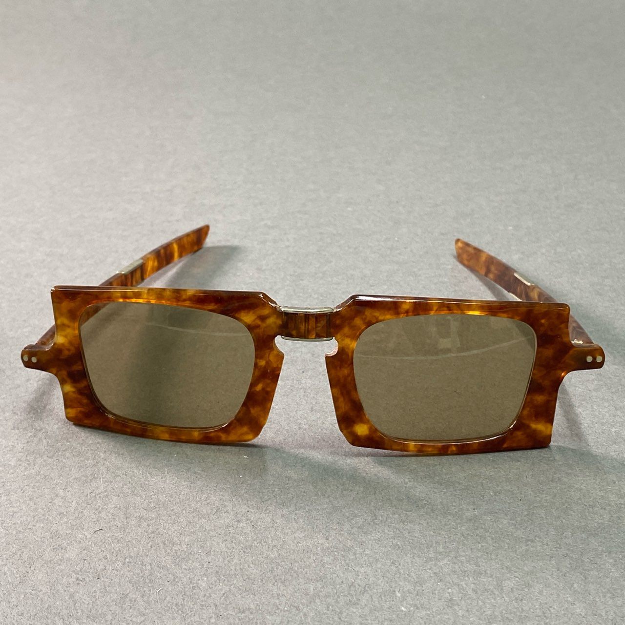 g9 【70s Vintage】PIERRE CARDIN ピエールカルダン ブラウン ベッコウ柄 折り畳み式 サングラス モダンスクエア メンズ ヴィンテージ