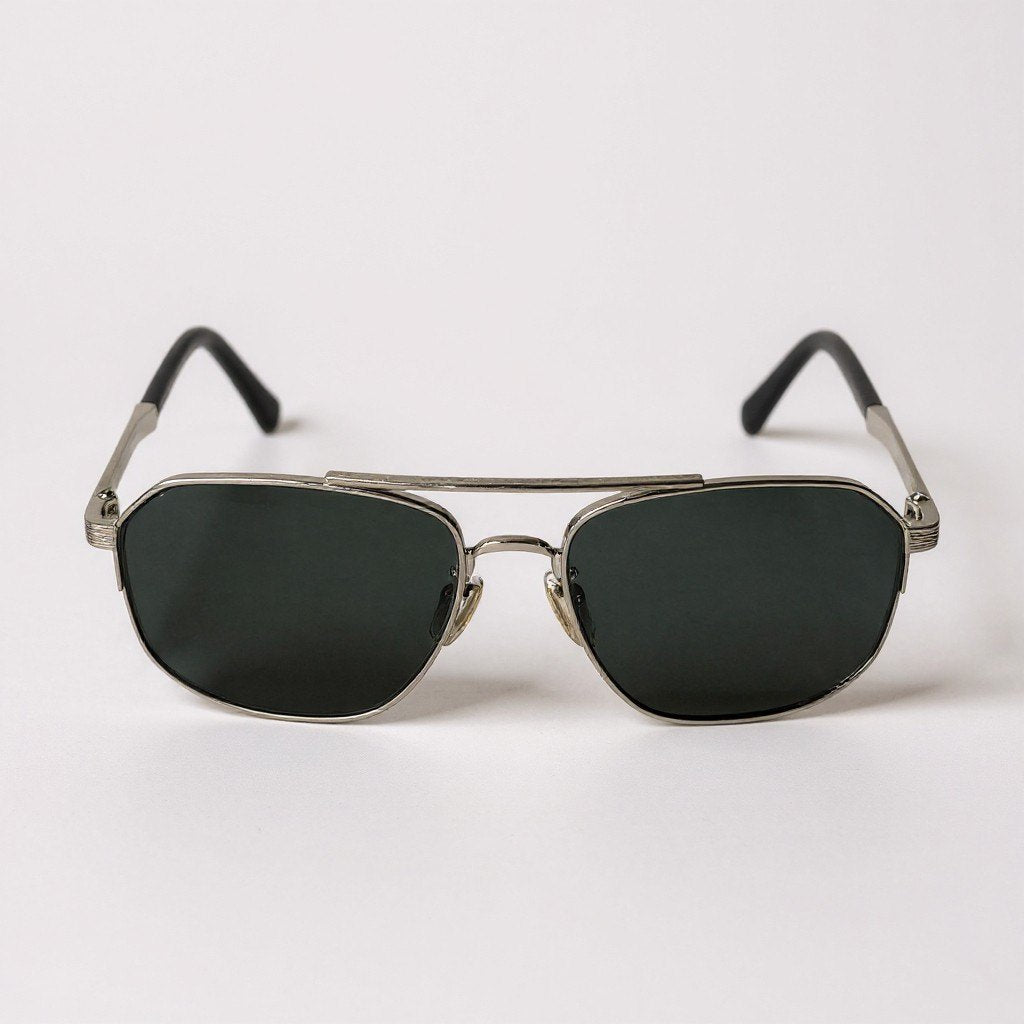 L10 POLICE ポリス × LEWIS HAMILTON ルイスハミルトン サングラス ティアドロップ SPLA25 57□17 ブラック シルバー F1 アイウェア メガネ 眼鏡 ケース付きt18r