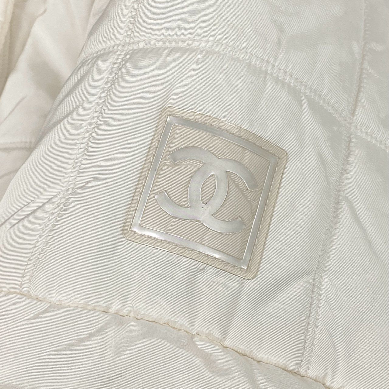 Ab13 CHANEL SPORT シャネル スポーツ 裏地ボア 中綿ロングコート ココマークワッペン フーディー 36サイズ アイボリー レディース 女性用ta1