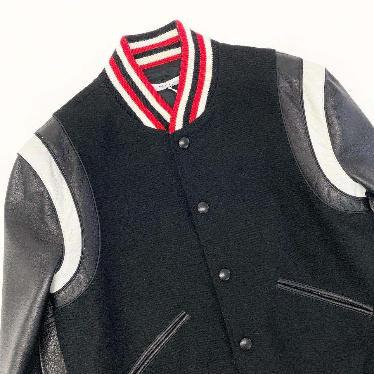 67a24 《美品》 GIVENCHY ジバンシー レザー切替 スタジャン サイズ50 ブラック レッド ボンバージャケットt18r