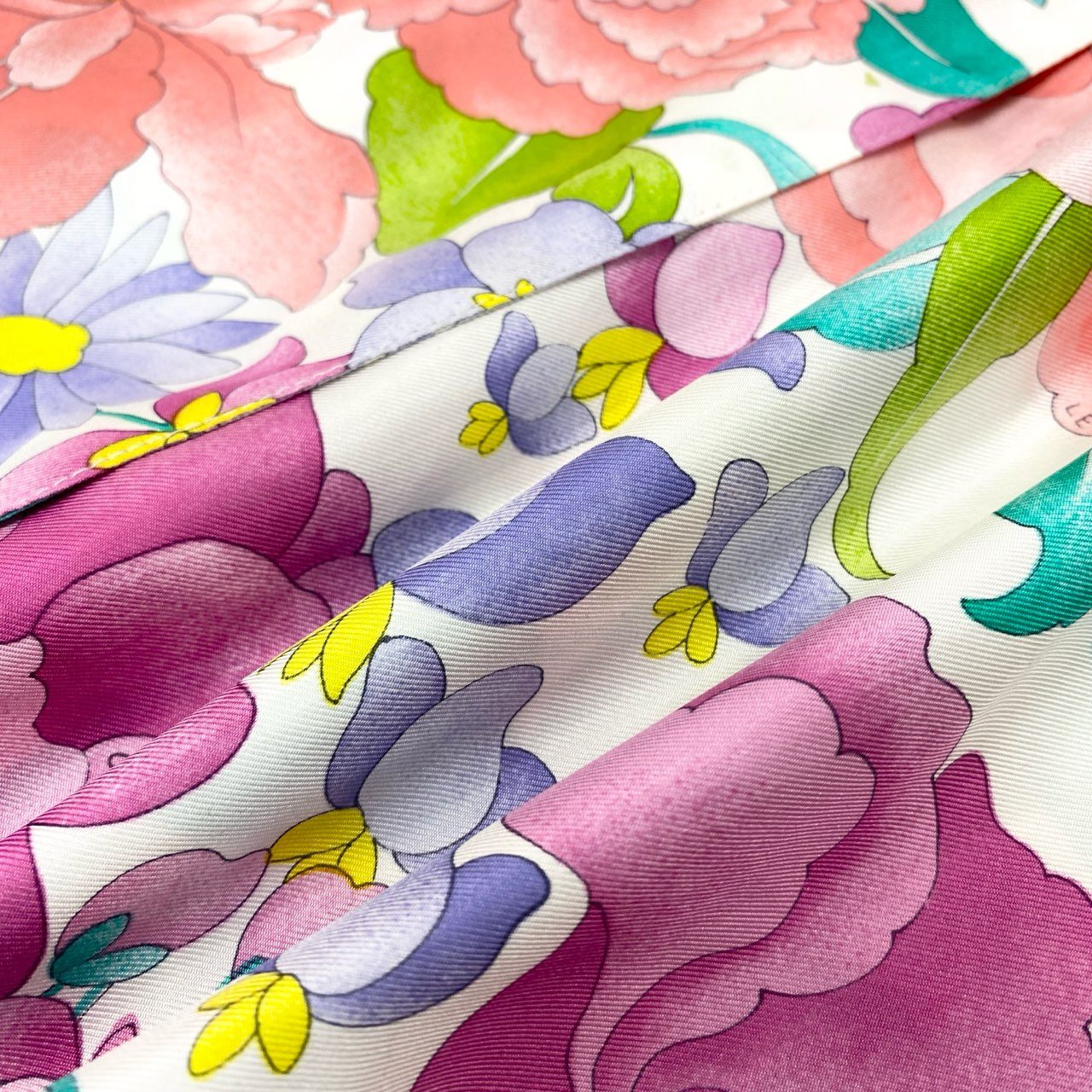 21k14 LEONARD FASHION レオナール ダブルブレスト ロングコート 美しい花柄プリント ウエストベルト レディース 女性用 9AR マルチカラー シルク100％u02t