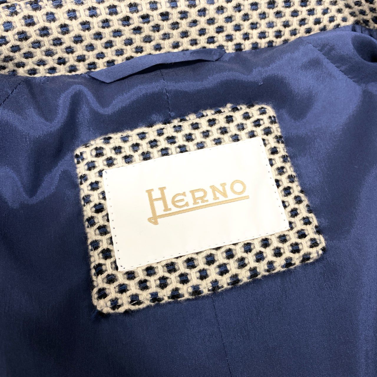 47b3【美品】HERNO ヘルノ ステンカラーコート ウールロングコート ウエスト切替 タック入り アイボリー ブルー ウール100％ レディース 女性用u02t