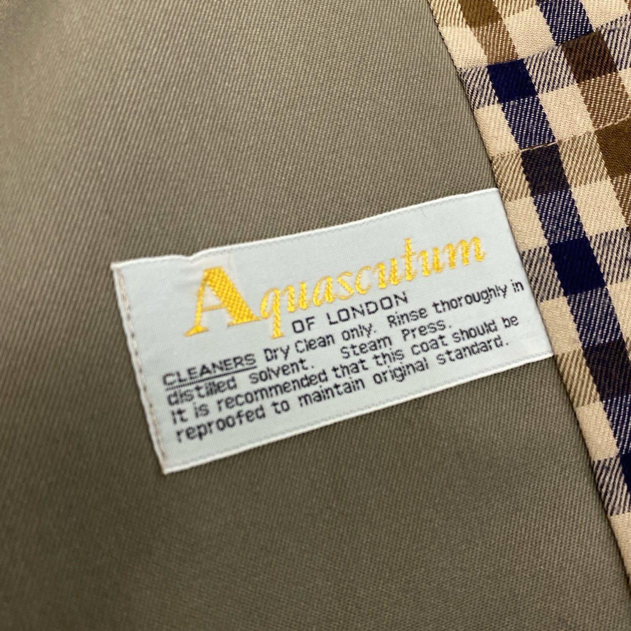 40k18 Aquascutum OF LONDON アクアスキュータム 英国製 トレンチコート ロングコート 裏地チェック メンズ 紳士服 アウター カーキu02t