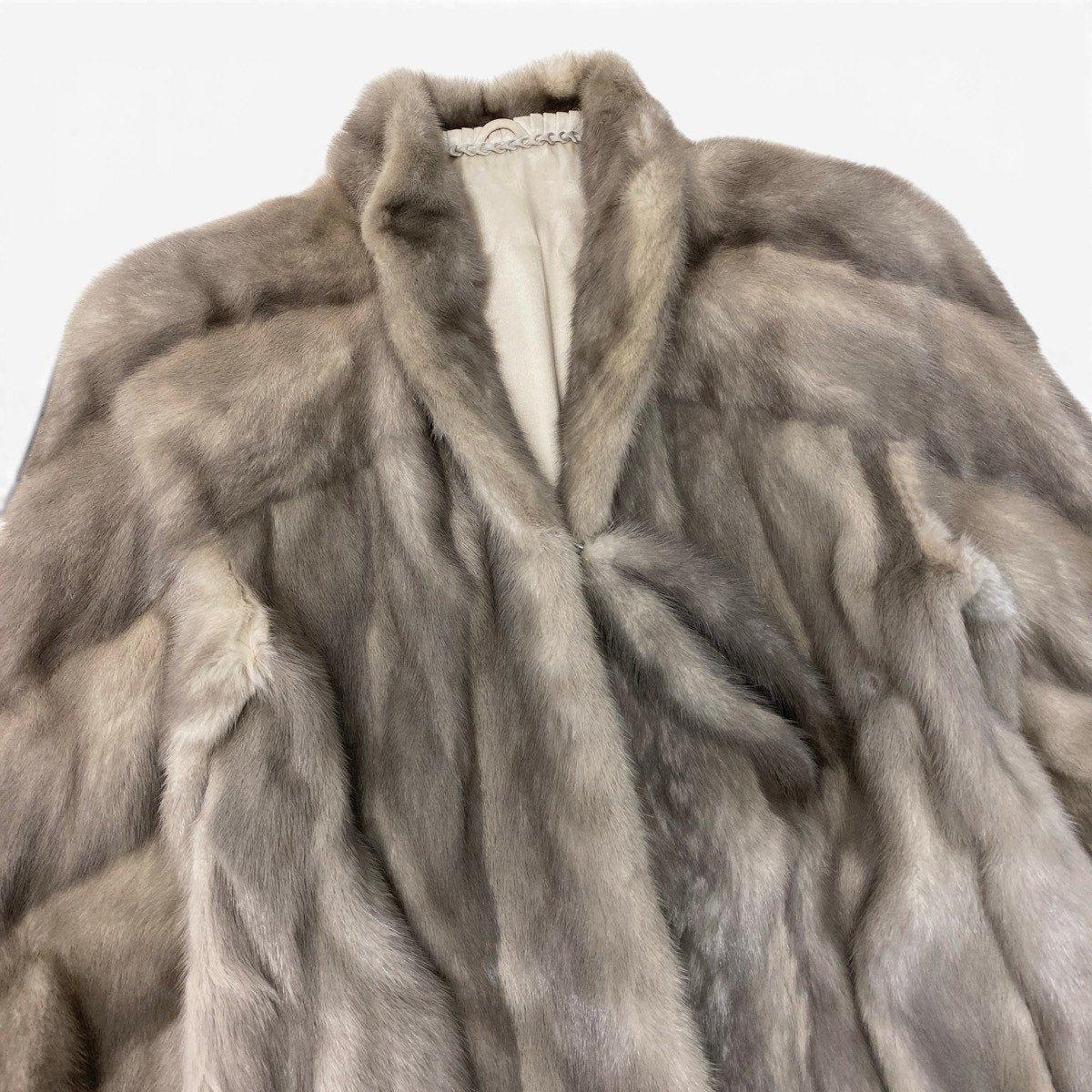 68g14 SAGA MINK サガミンク 飾り付 袖段 サファイアミンク ファーコート サイズ11 グレー 最高級本毛皮 Mink Fur Coatt18r