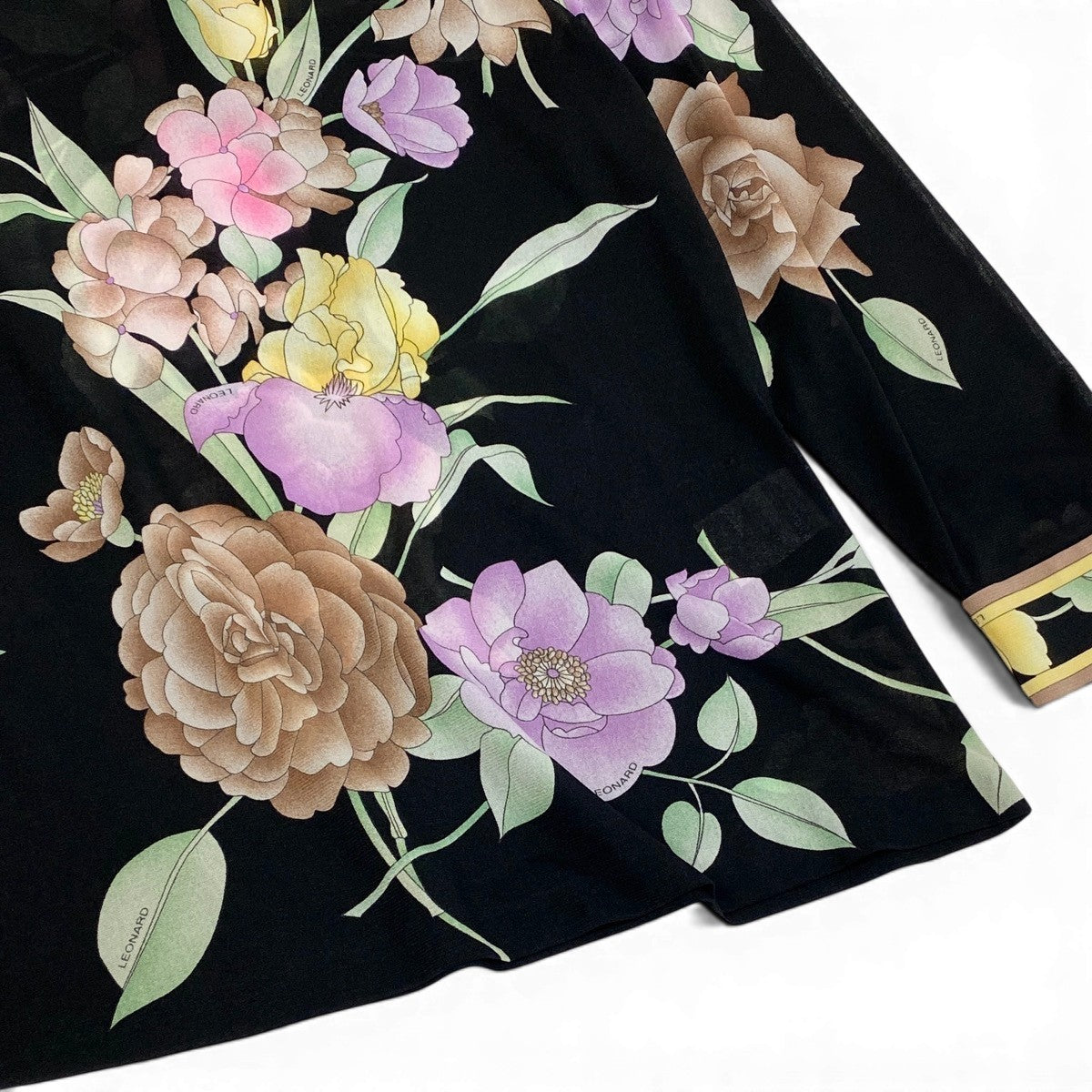 75f10 【美品】 LEONARD FASHION レオナール 七分袖 シアーカットソー 美しい花柄プリント カンカン素材 サイズL ブラック レディース 女性服u02t