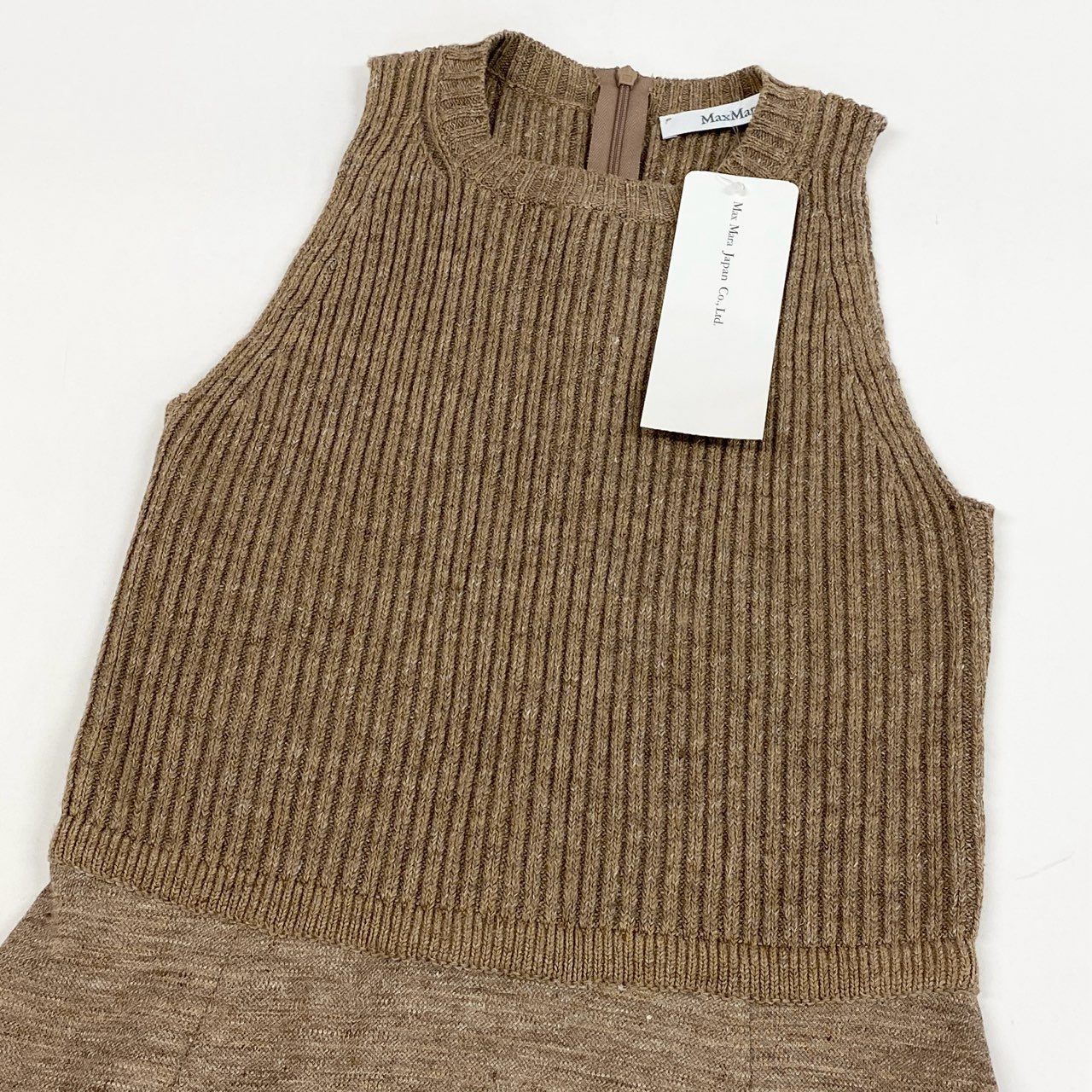 1L12 【新品保管品】MaxMara マックスマーラ ニットワンピース ロングワンピース ノースリーブ フレア 切替 定価145000 36サイズ ベージュ レディースk02i