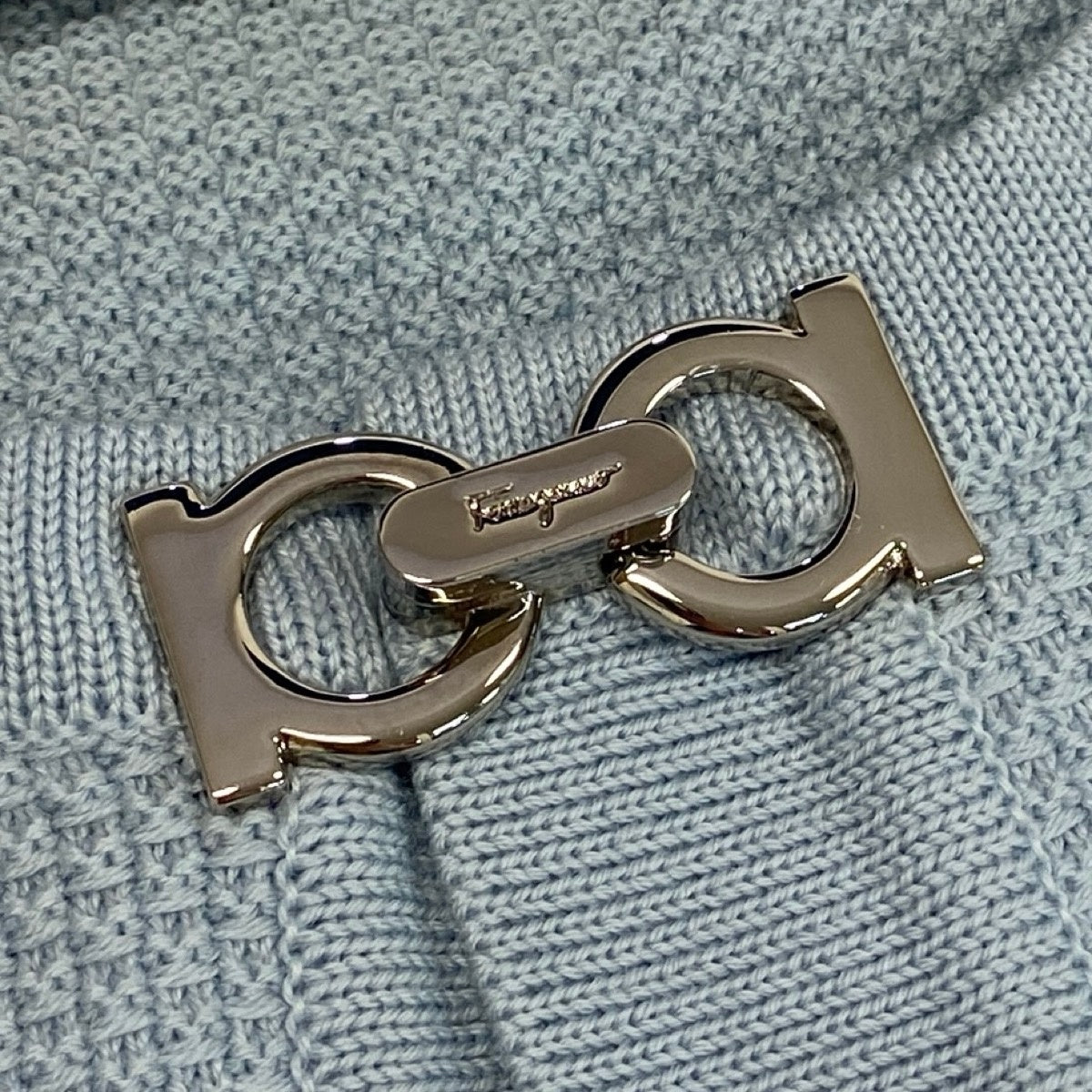 10f5 Salvatore Ferragamo サルヴァトーレフェラガモ ニットアンサンブル ツインニット ガンチーニ ニットセーター カーディガン サイズL ライトブルー ウール100％ レディース 女性服u02t
