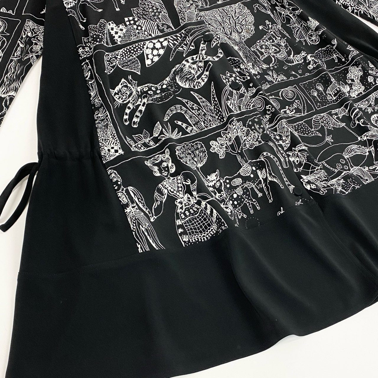 76k21 TOKUKO 1er VOL トクコプルミエヴォル 長袖シャツワンピース 総柄プリント アニマル柄 サイドリボン レディース 女性用 9 ブラックu02t