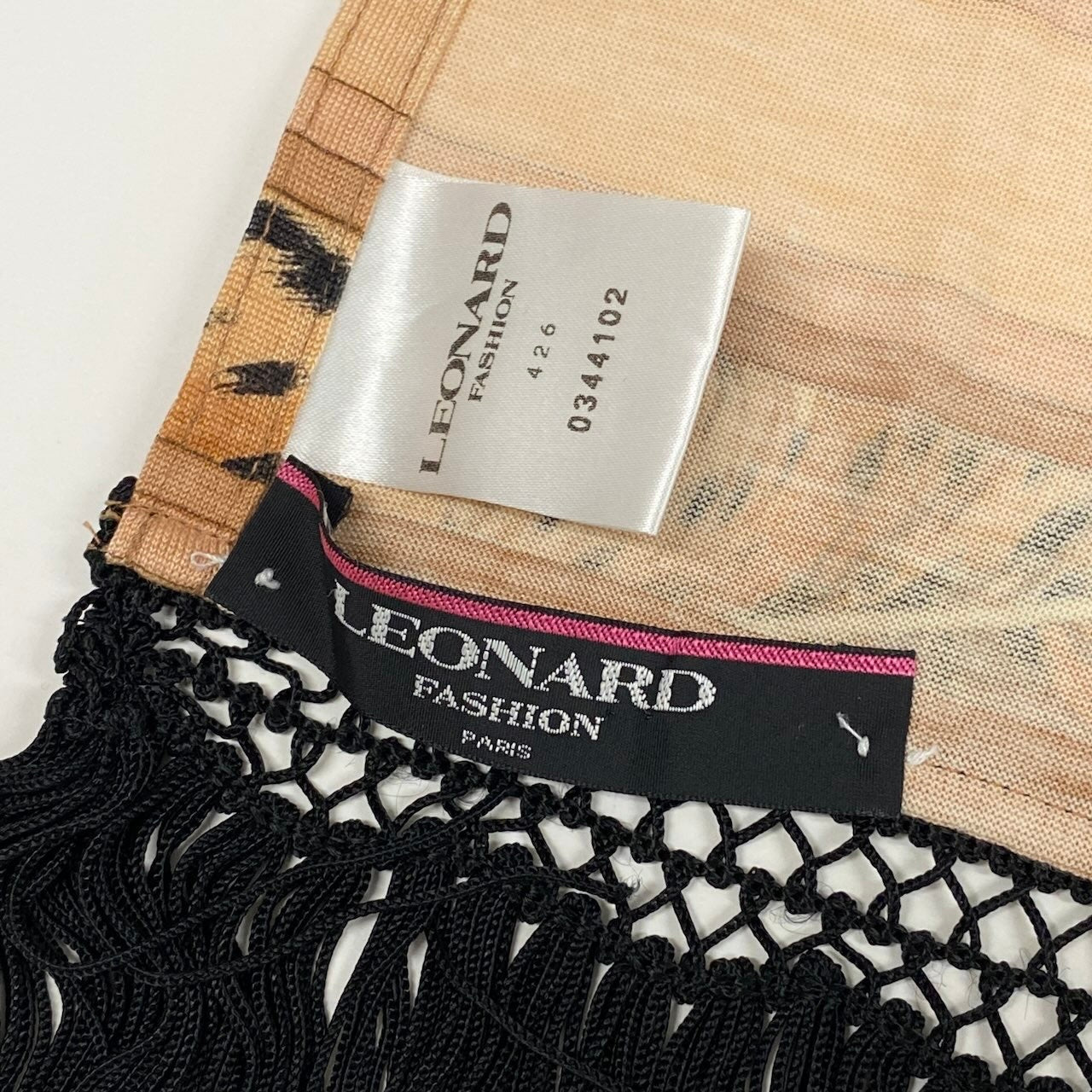 3d16 LEONARD FASHION レオナール フリンジストール 総柄プリント ウールシルク混 ベージュ ブラック レディース 女性用u02t