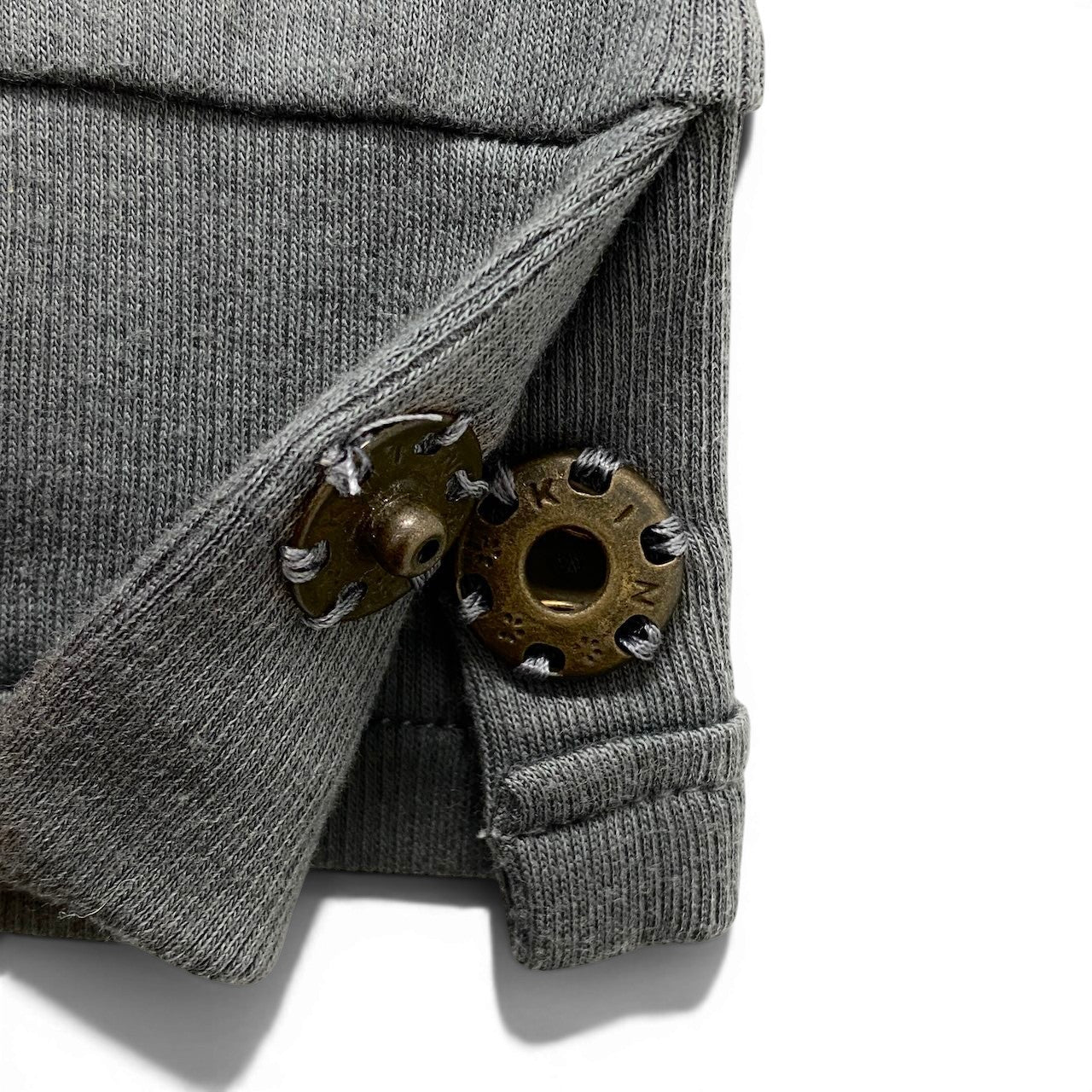 59f17 BRUNELLO CUCINELLI ブルネロクチネリ レイヤード風 ニットセーター 5分袖 サイズM グレー ベージュ レディース 女性服o07t