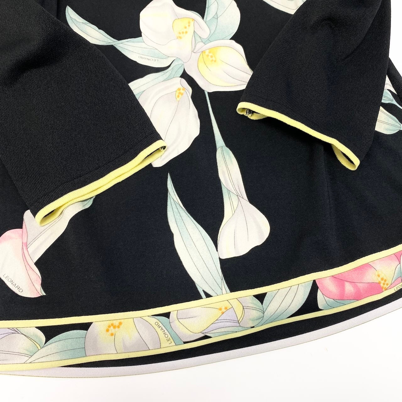 34d12 【美品】 LEONARD FASHION レオナール 七分袖 カットソー トップス 美しい花柄プリント カンカン素材 異素材切替 サイズ40 ブラック レディース 女性用u02t
