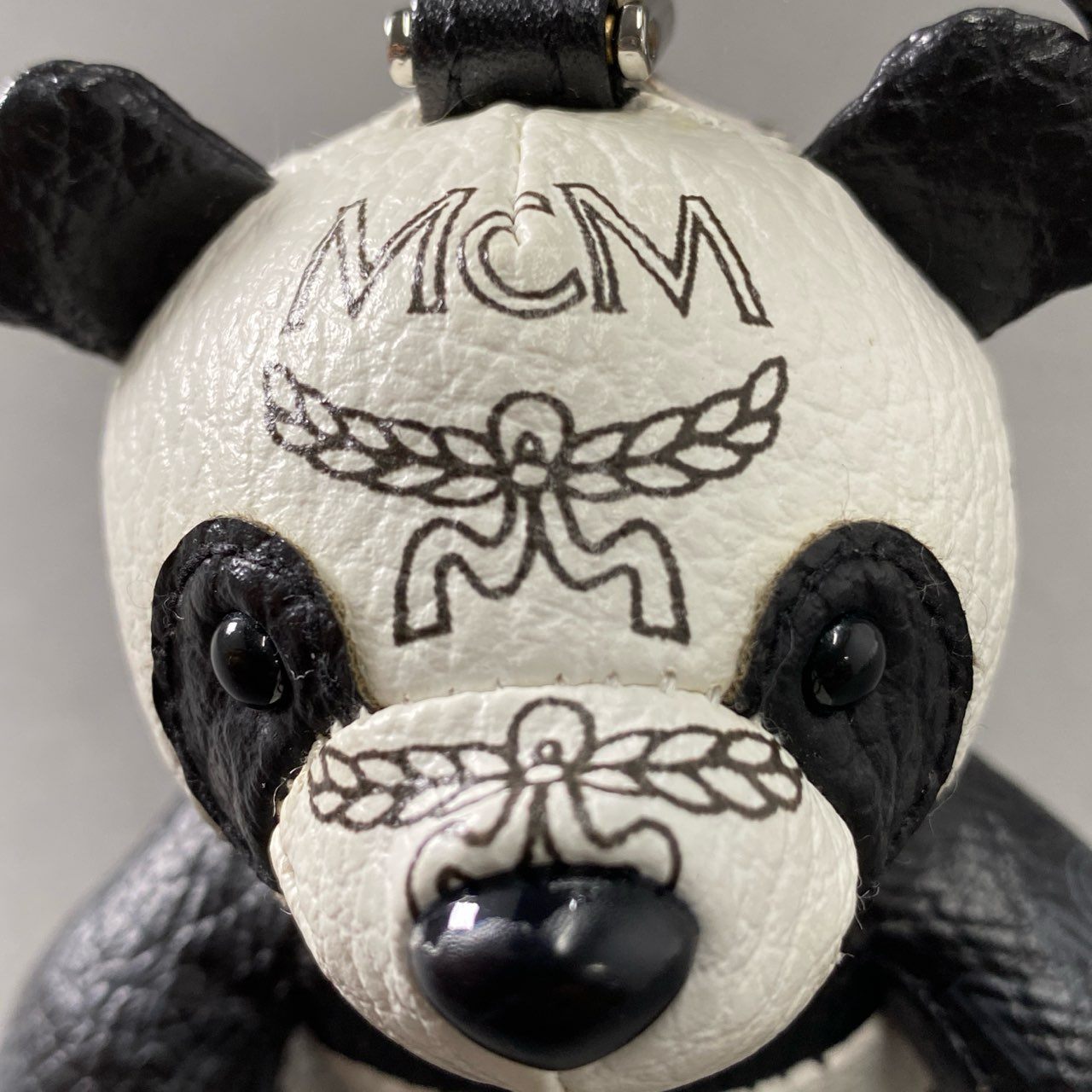 Pf23 MCM エムシーエム PANDA CHARM パンダ チャーム キーホルダー ホワイト ブラック レザー