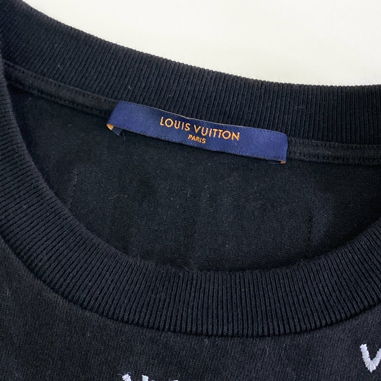 86k12 LOUIS VUITTON ルイヴィトン LVスプレッドエンブロイダリーTシャツ サイズM ブラック メンズ 男性用 2022AW