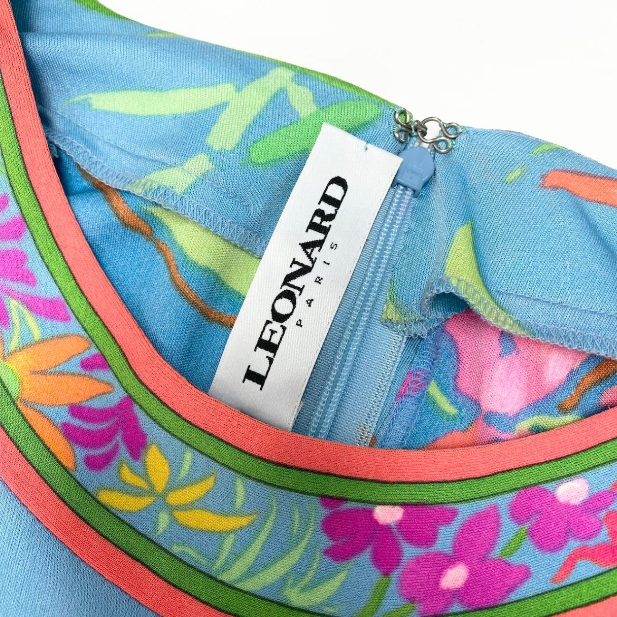 4c29 LEONARD レオナール ロングスリーブワンピース シルクワンピース 美しい花柄プリント 42サイズ マルチカラー シルク100％ レディース 女性用u02t