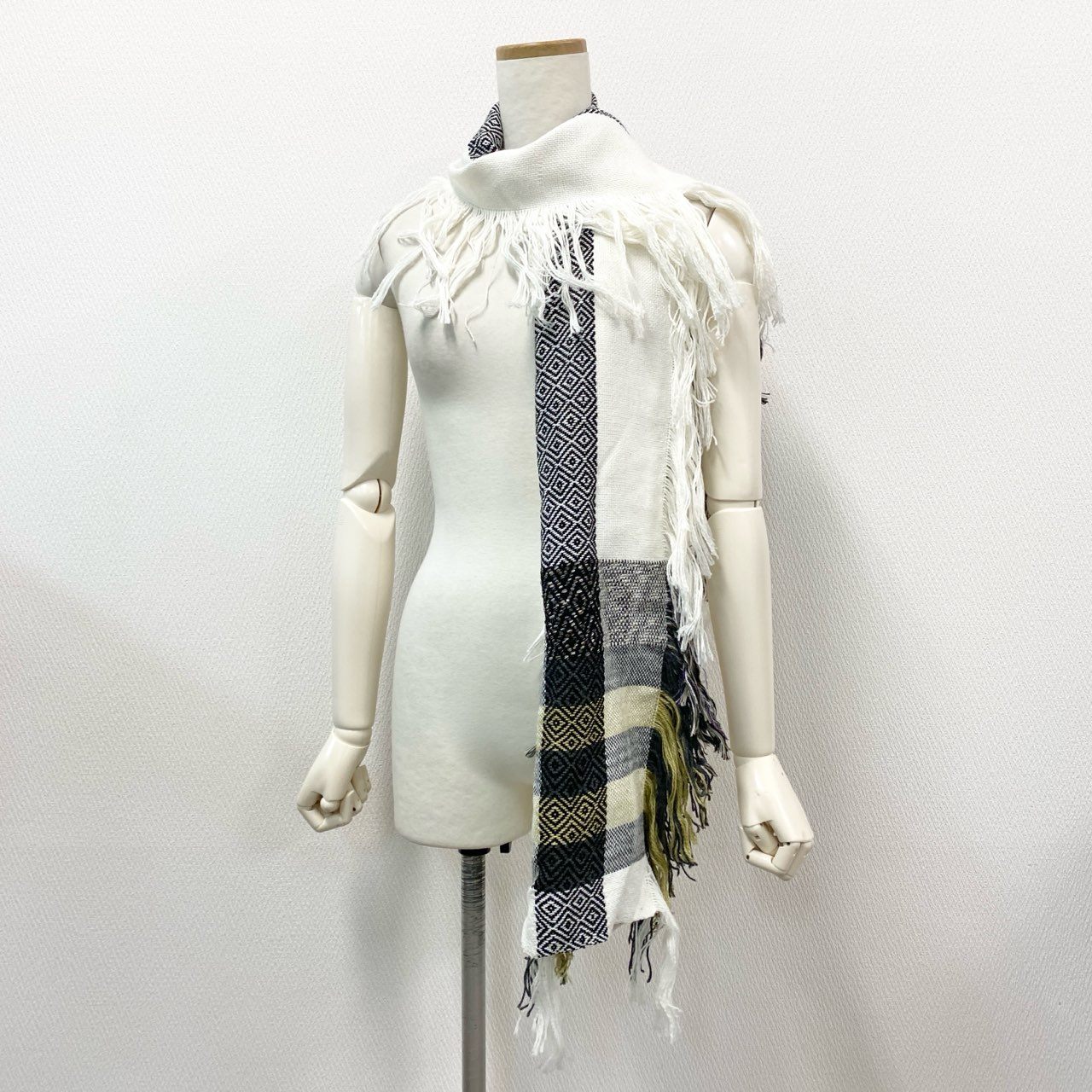 a5-2 《未使用保管品》定価￥42,900 SEEALL シーオール HANDLOOM STOLE FRINGES フリンジストール ST882 ホワイト グリーン マフラー タグ付き