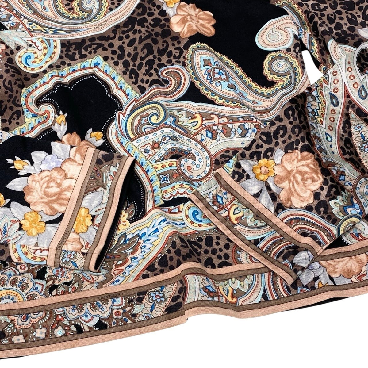 10i28 LEONARD レオナール ロングスリーブハイネックカットソー 花柄 レオパードプリント Lサイズ マルチカラー レディース 女性用u02t
