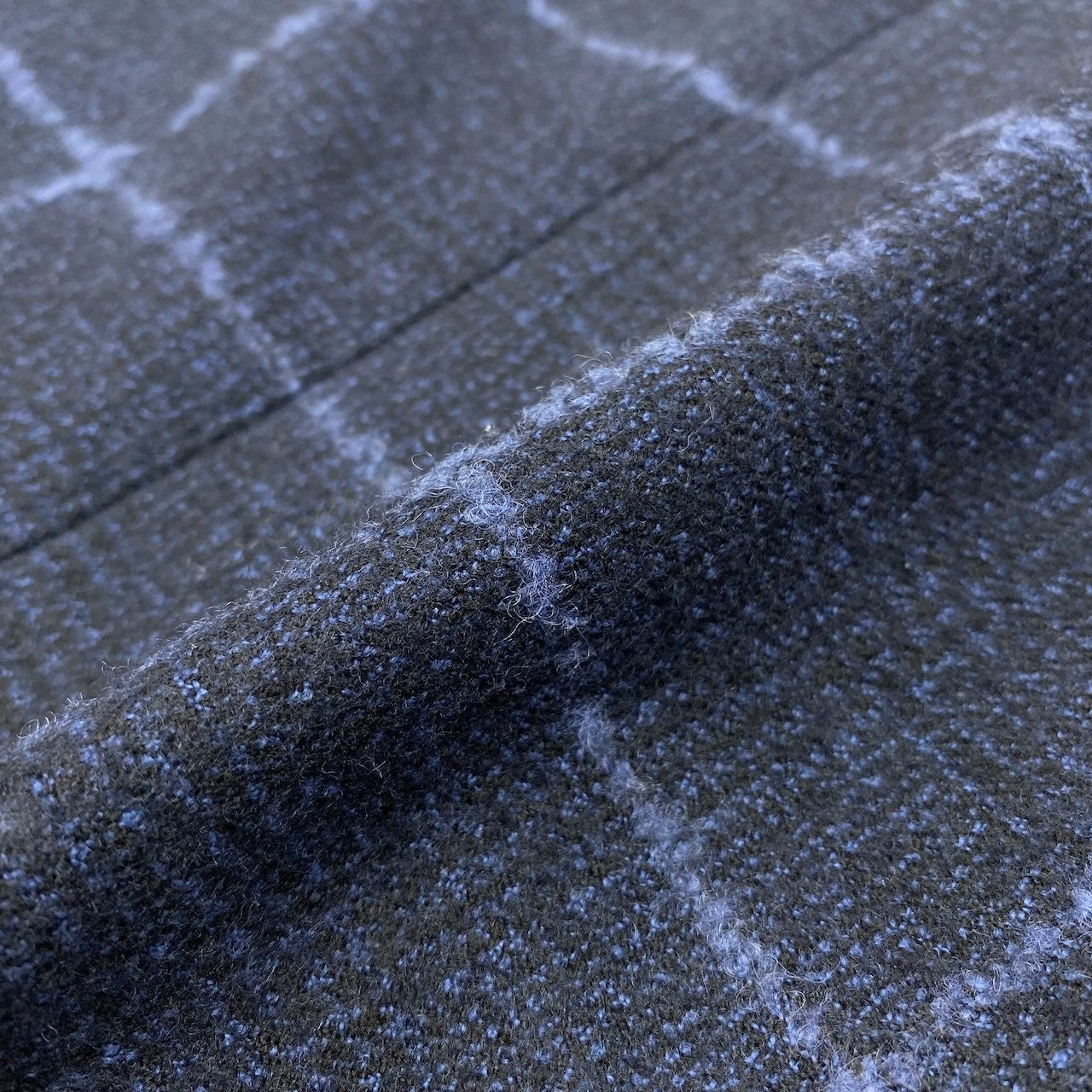 55c19 TAGLIATORE タリアトーレ テーラードジャケット メンズスーツ チェック柄 ウールジャケット ラベルピン メンズ 男性用 紳士服 44 ネイビーu02t