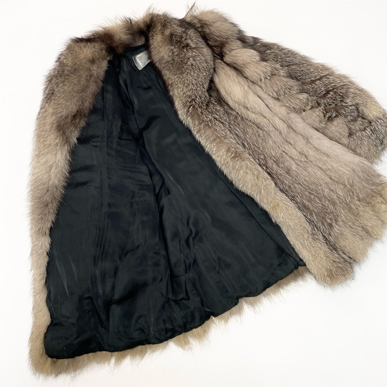 63a24 SAGA FOX サガフォックス 銀サガ シルバーフォックス 極厚 ファーコート サイズ13 最高級本毛皮 Fox Fur Coatt18r