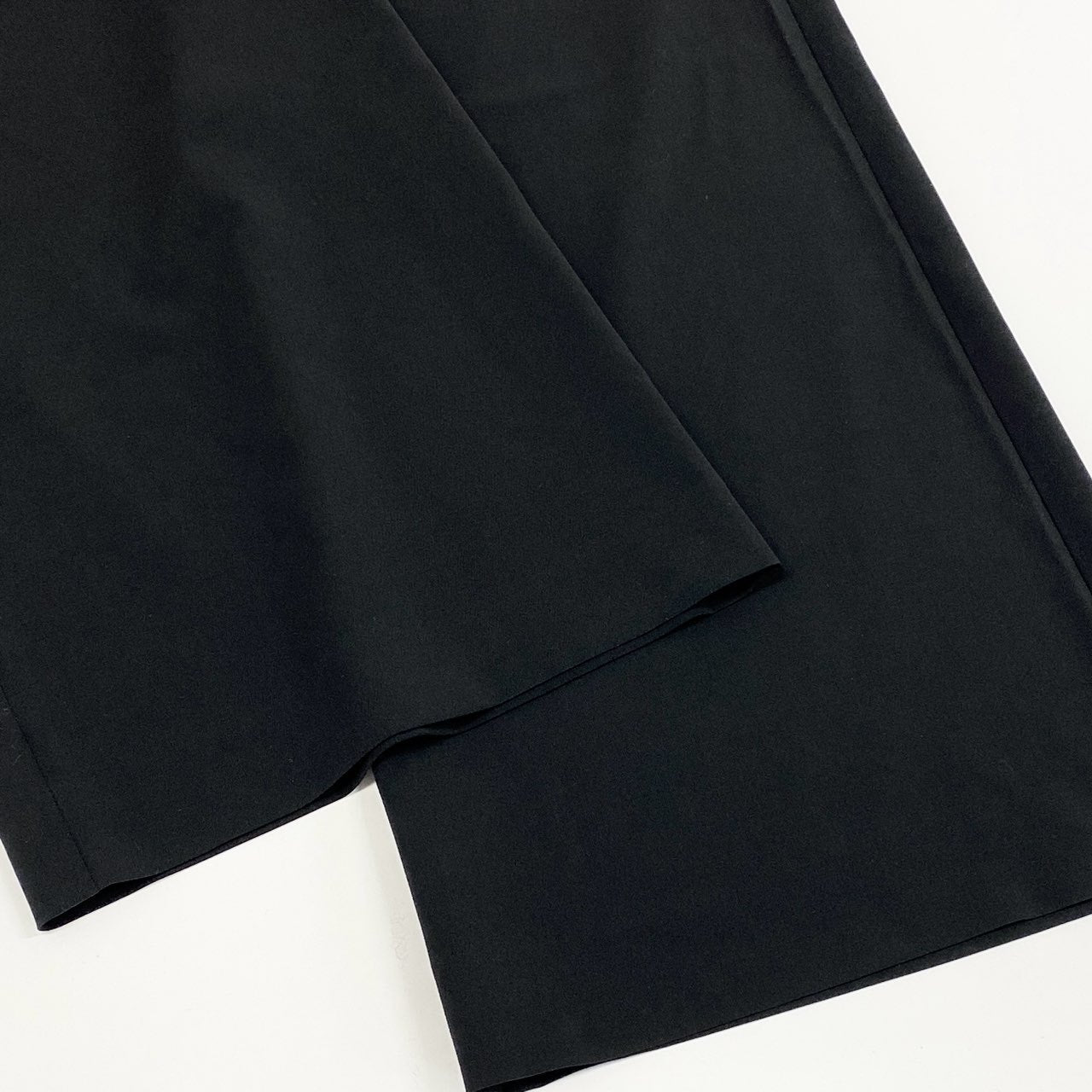 63g4 HYKE ハイク 2025SS STRETCH WIDE LEG PANTS ストレッチワイドパンツ ボトムス 251-13332 2 M ブラック レディース