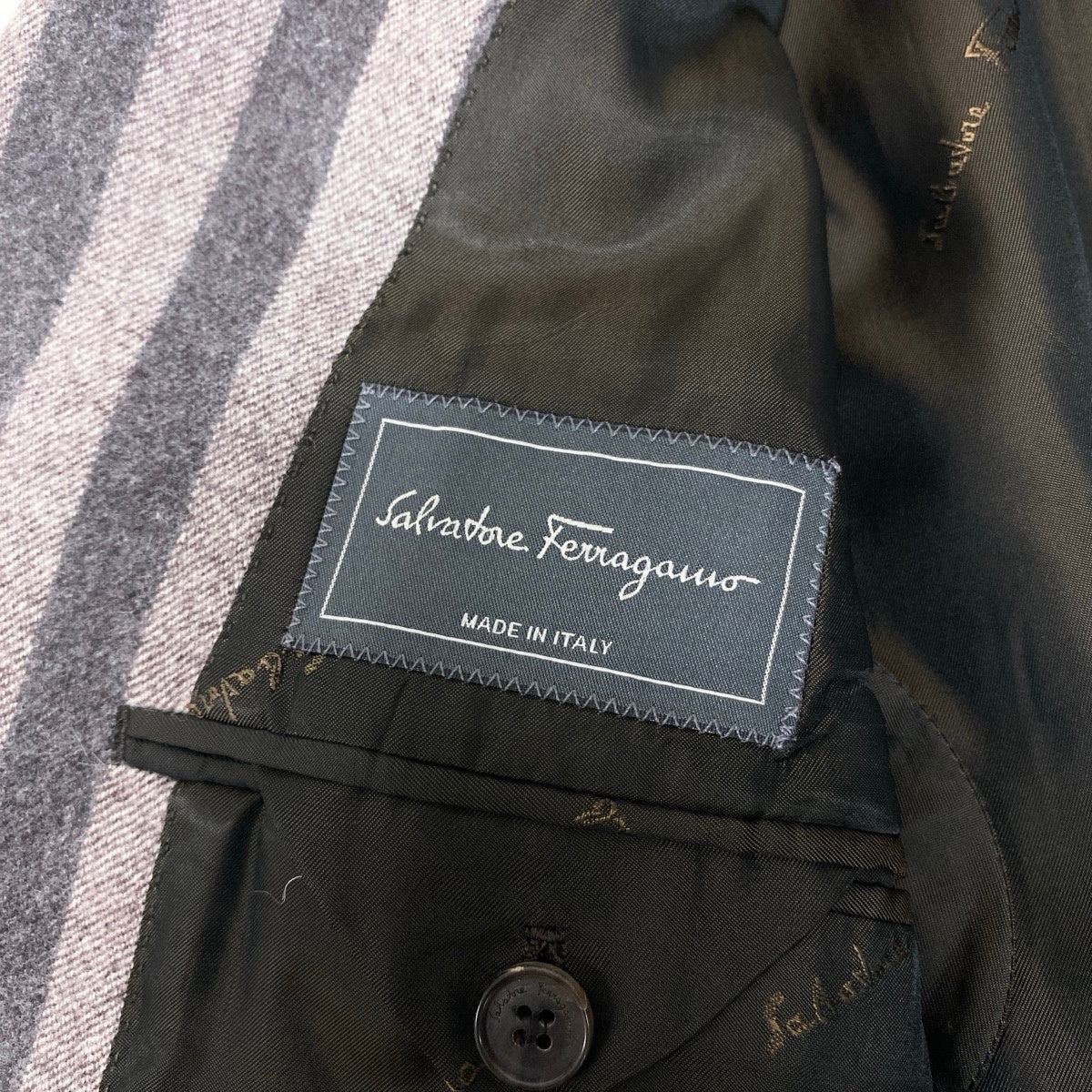 86f16【美品】Salvatore Ferragamo サルバトーレフェラガモ テーラードジャケット ウールジャケット ストライプ イタリア製 50サイズ ブラウン系 ウール100％ メンズ 男性用u02t