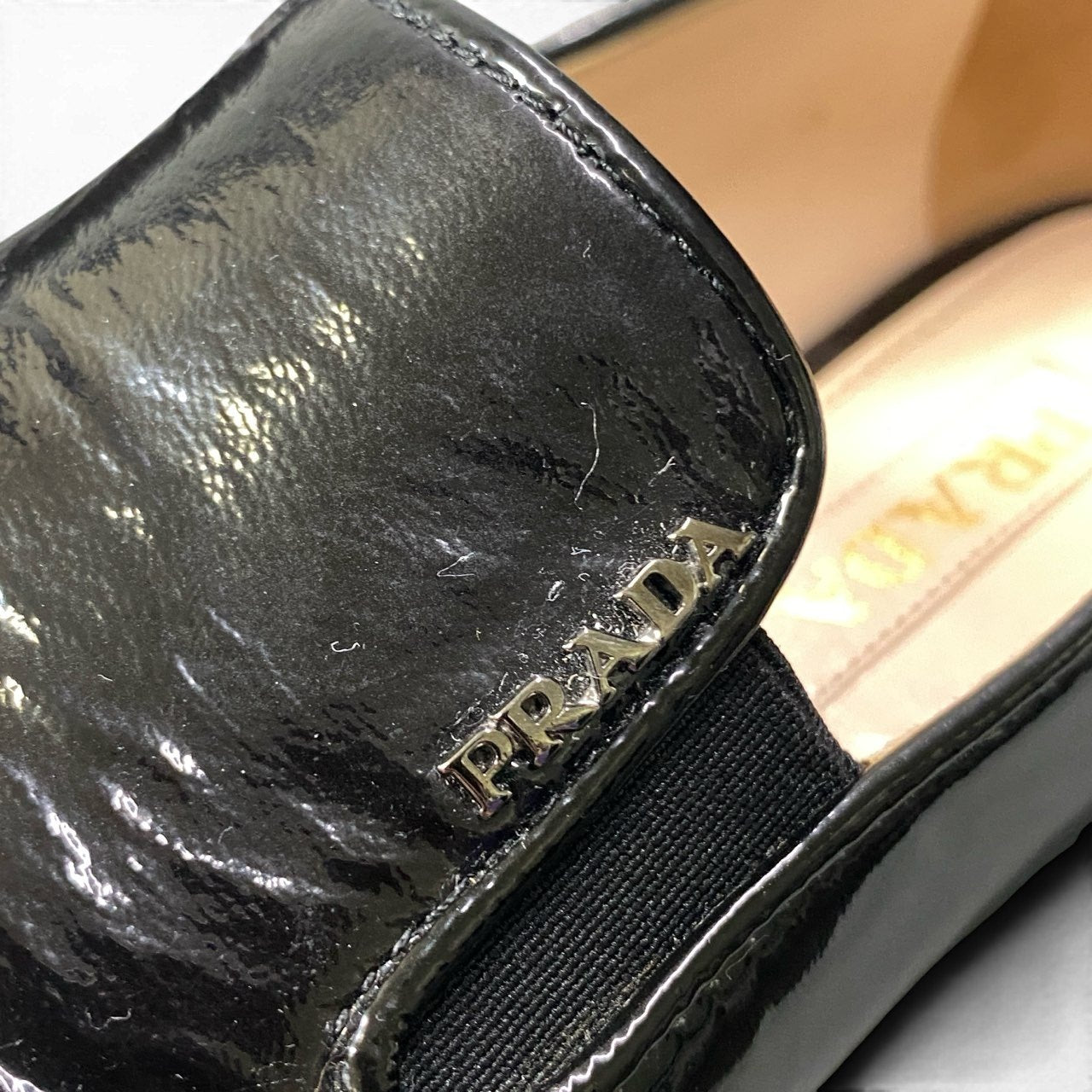 2d27 PRADA プラダ エナメルローファー パテントレザー ブランドロゴ  1D736E サイズ37 ブラック レディース 女性用k02i