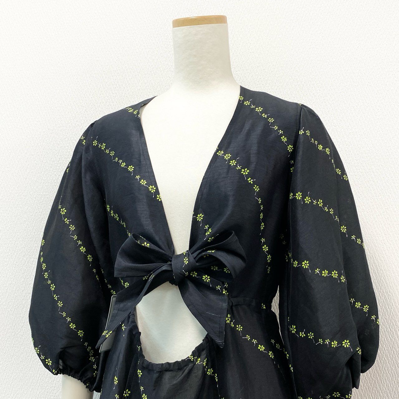 82d4 《未使用品》 GANNI ガニー LONG DAY DRESS フローラル ドレスワンピース F3484 36 ブラック 花柄 フラワー タグ付き
