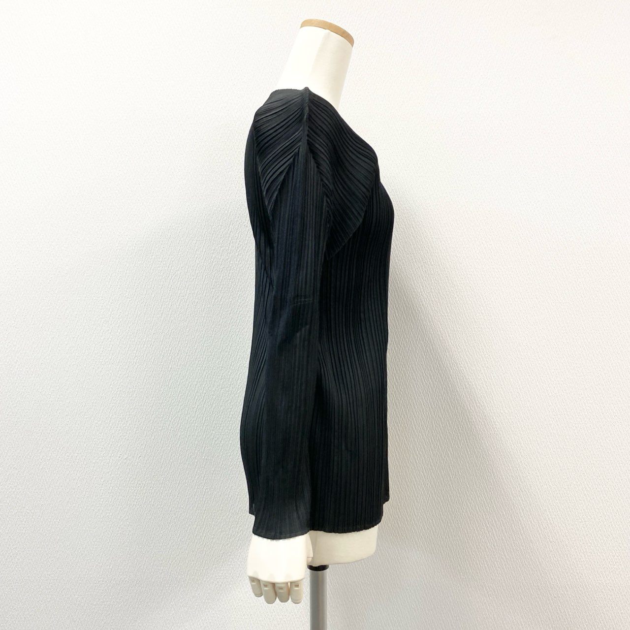 75i8 PLEATS PLEASE ISSEY MIYAKE プリーツプリーズ イッセイミヤケ 日本製 長袖プリーツカットソー ロングスリーブ トップス プルオーバー PP04-JK602 3 ブラック レディースo07t